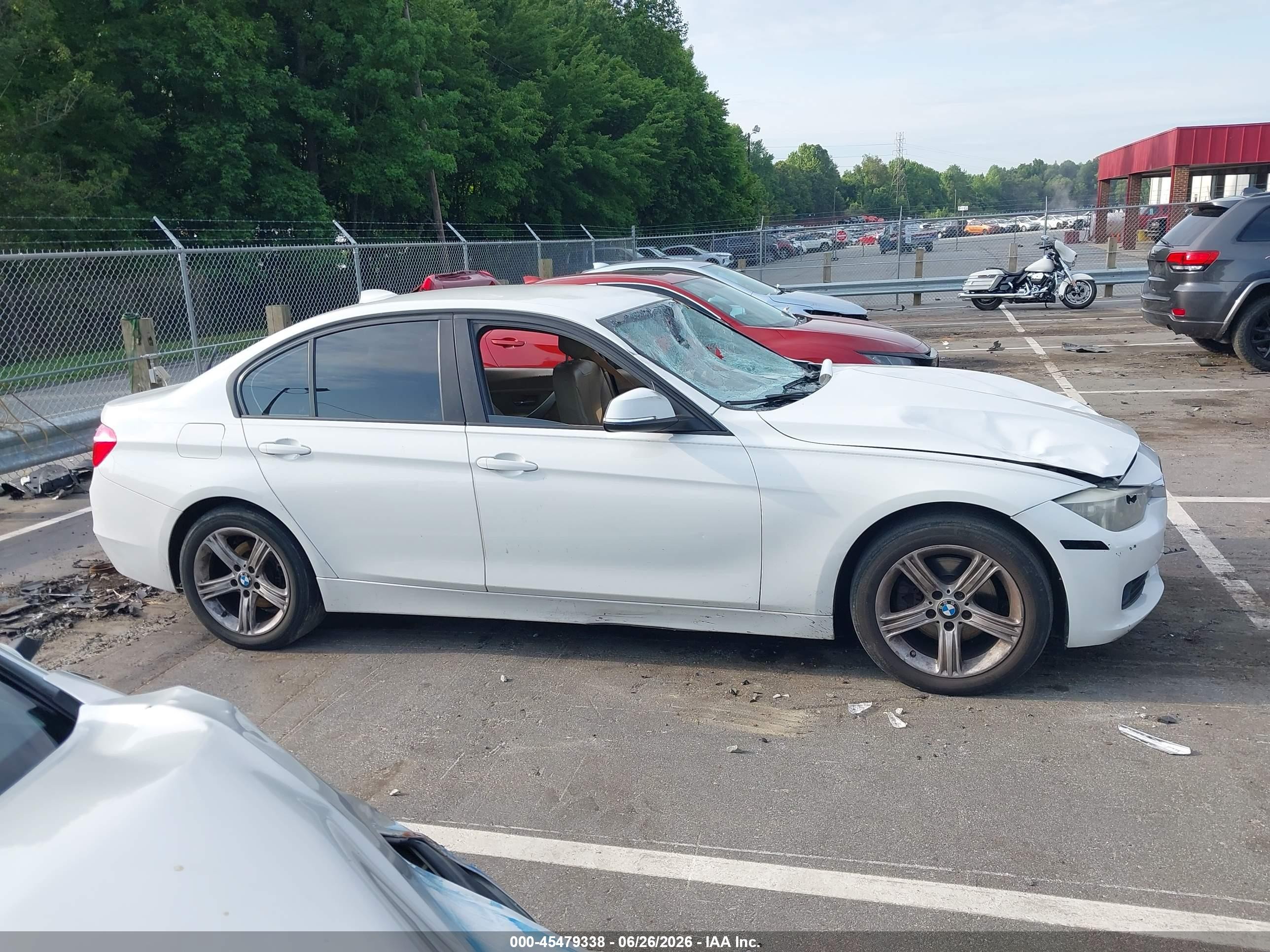 2015 Bmw 320i   White vin: WBA3B1C57FK137550