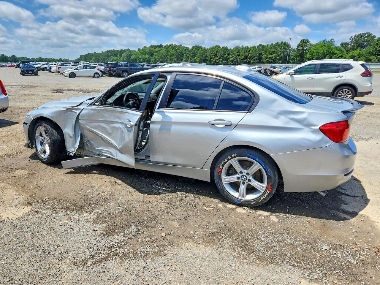 2015 Bmw 320 I Серебряный vin: WBA3B1C57FK139928