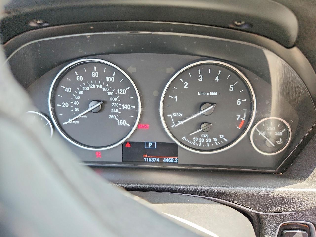 2015 Bmw 320 I Серебряный vin: WBA3B1C57FK139928