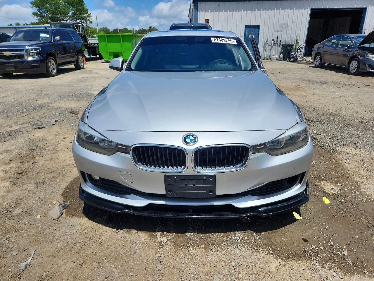2015 Bmw 320 I Серебряный vin: WBA3B1C57FK139928