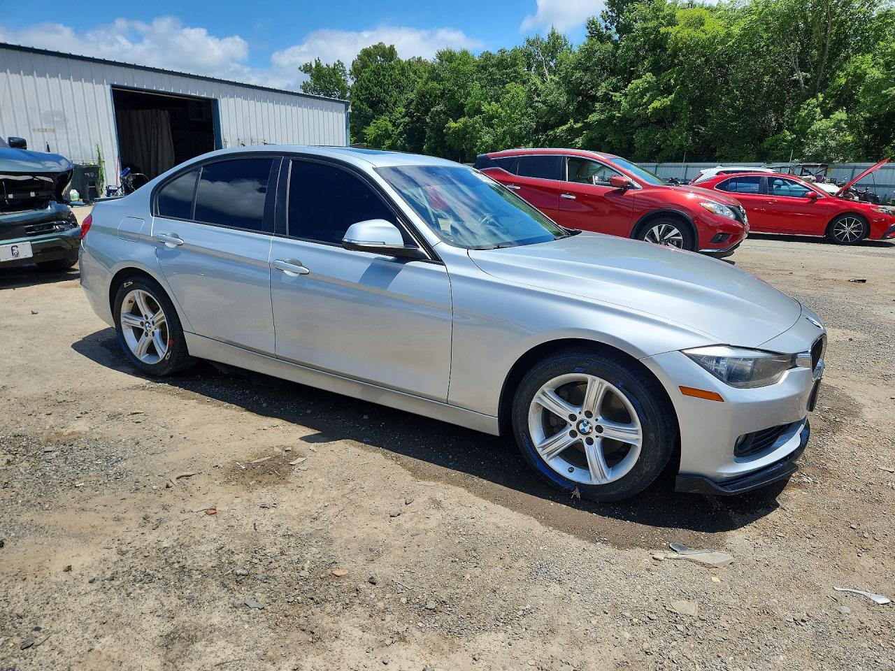 2015 Bmw 320 I Серебряный vin: WBA3B1C57FK139928