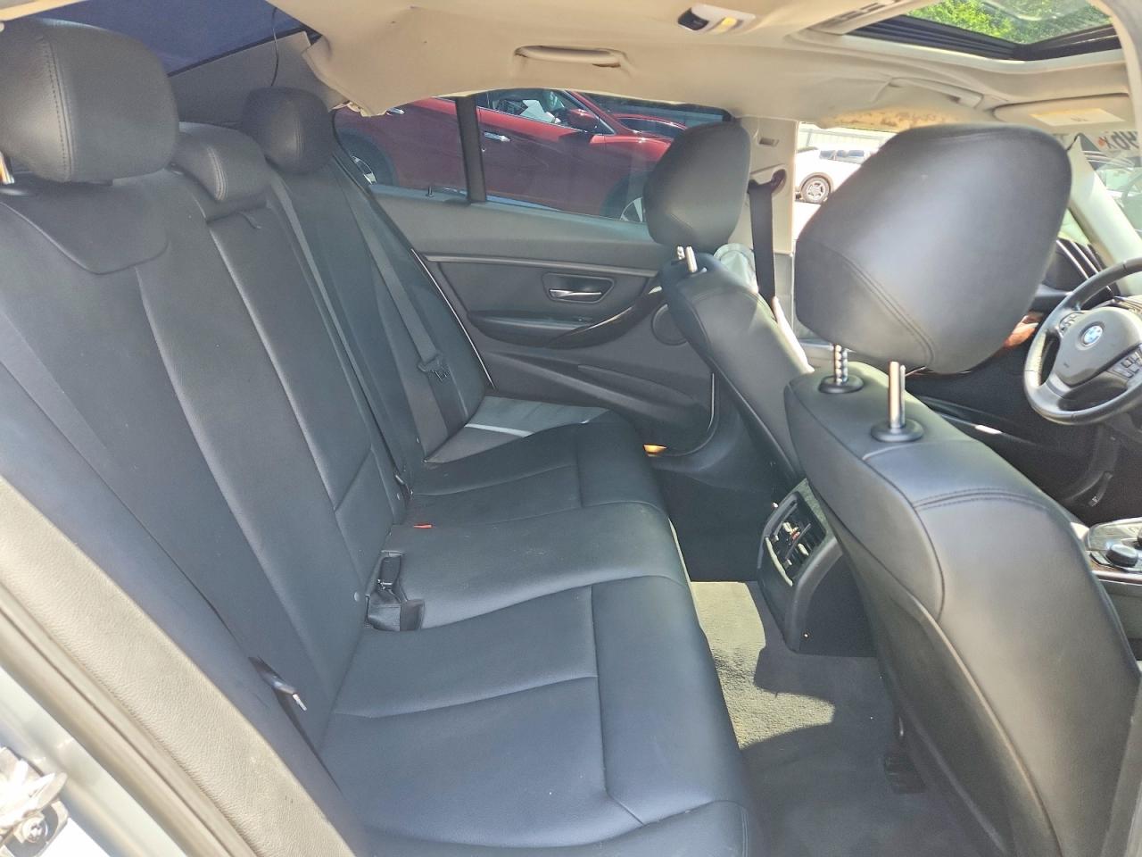 2015 Bmw 320 I Серебряный vin: WBA3B1C57FK139928