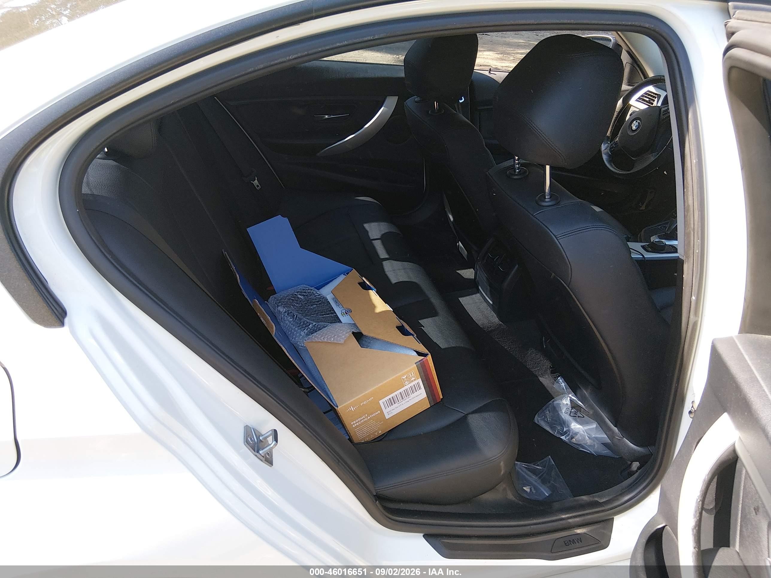 2014 Bmw 320i   White vin: WBA3B1C58EK130976