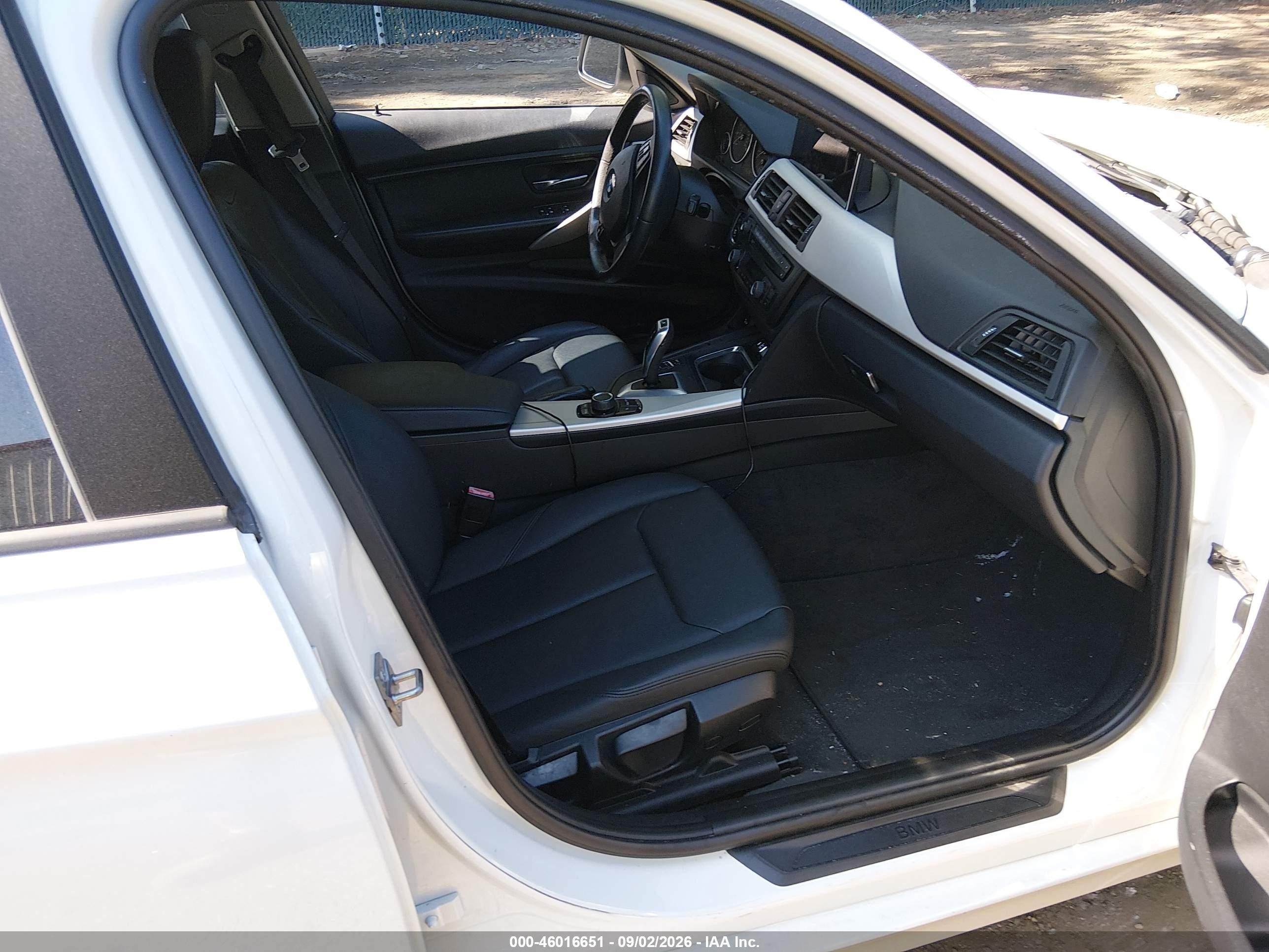 2014 Bmw 320i   White vin: WBA3B1C58EK130976
