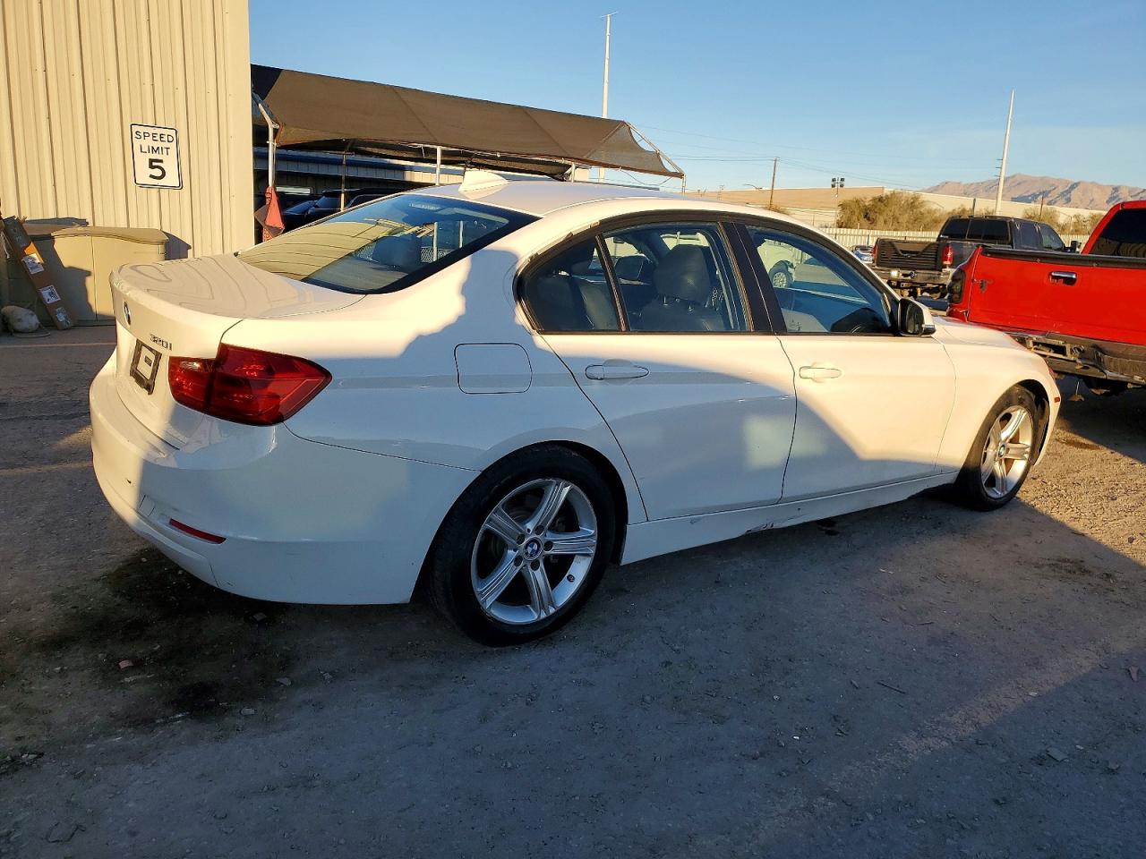 2014 Bmw 320 I White vin: WBA3B1C58EP680813