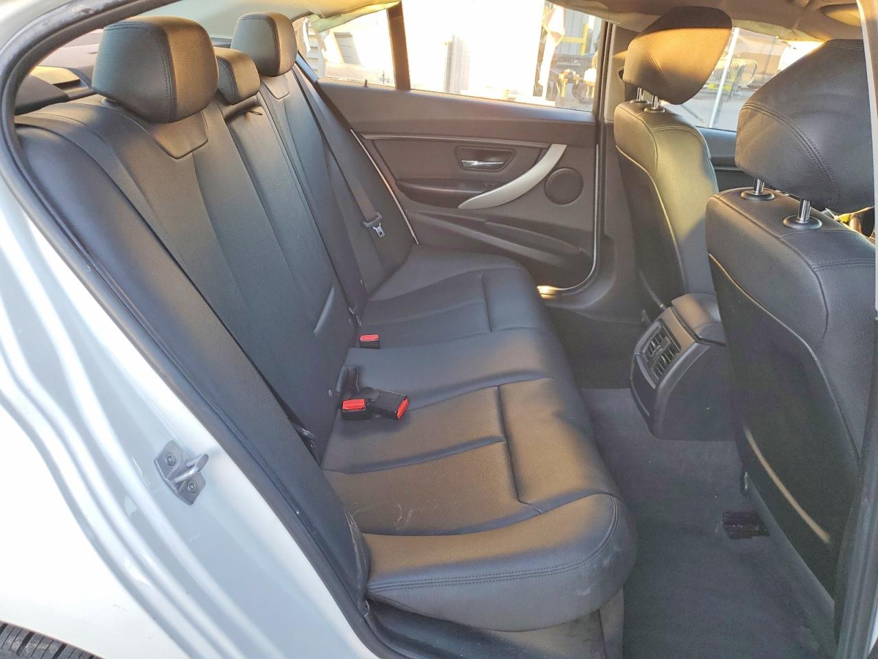 2014 Bmw 320 I White vin: WBA3B1C58EP680813