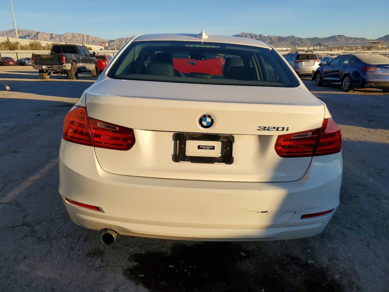 2014 Bmw 320 I White vin: WBA3B1C58EP680813