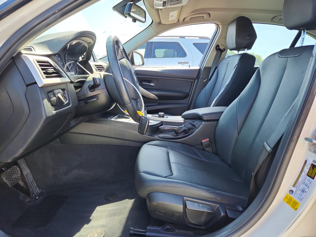 2015 Bmw 320 I White vin: WBA3B1C58FK135838