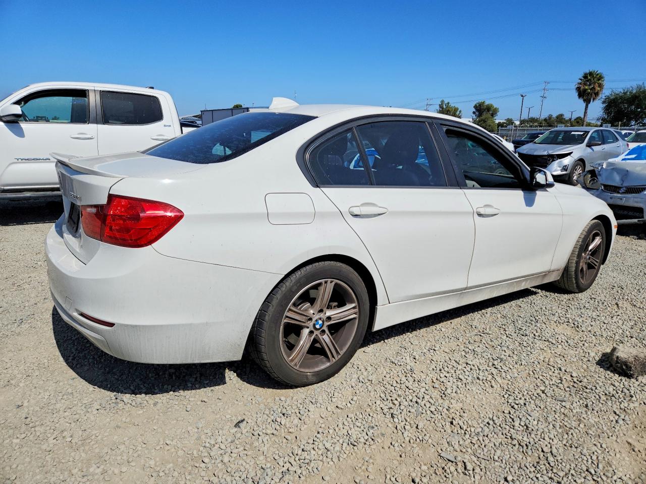 2015 Bmw 320 I White vin: WBA3B1C58FK135838