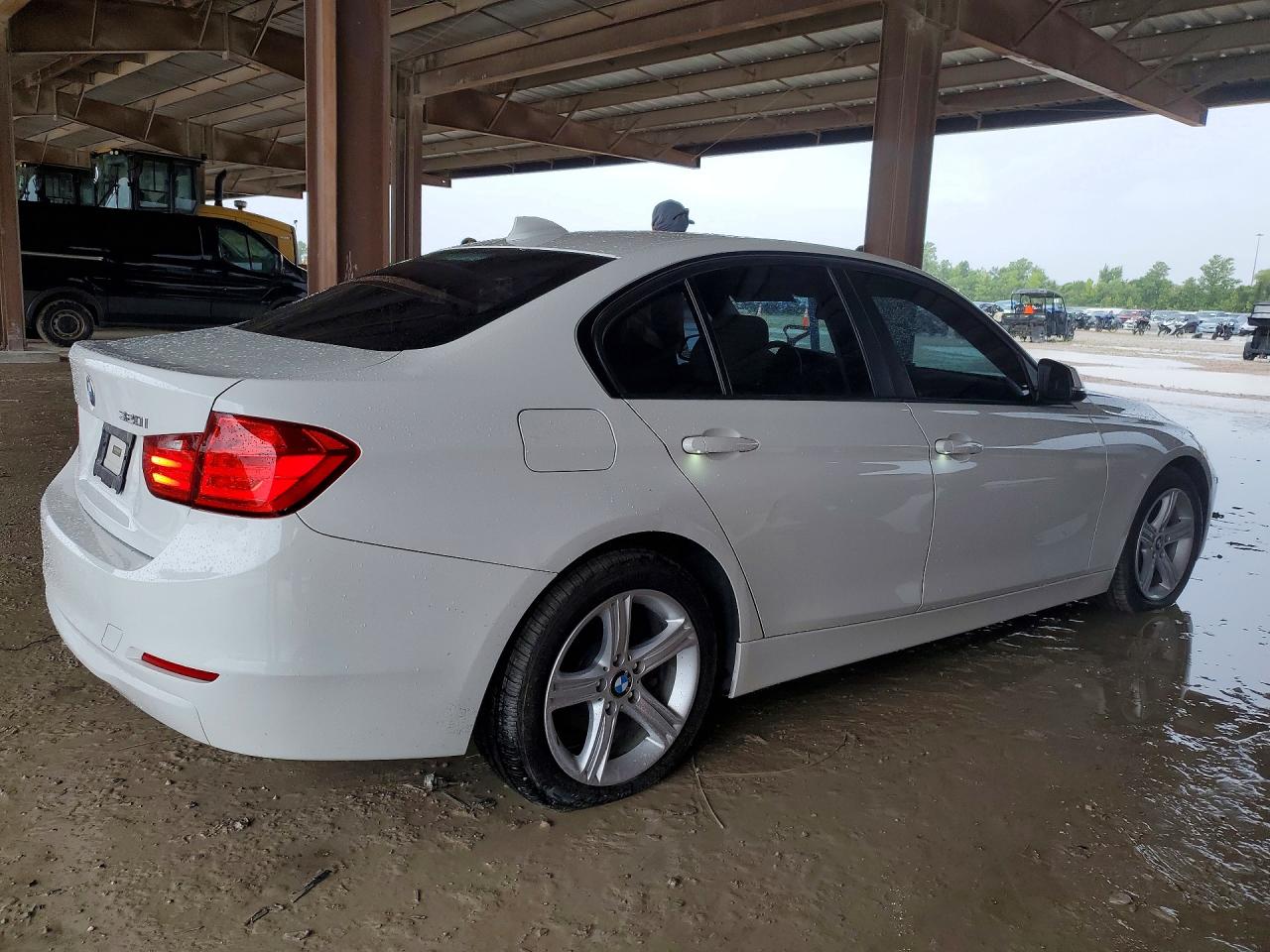 2015 Bmw 320 I White vin: WBA3B1C58FK136052