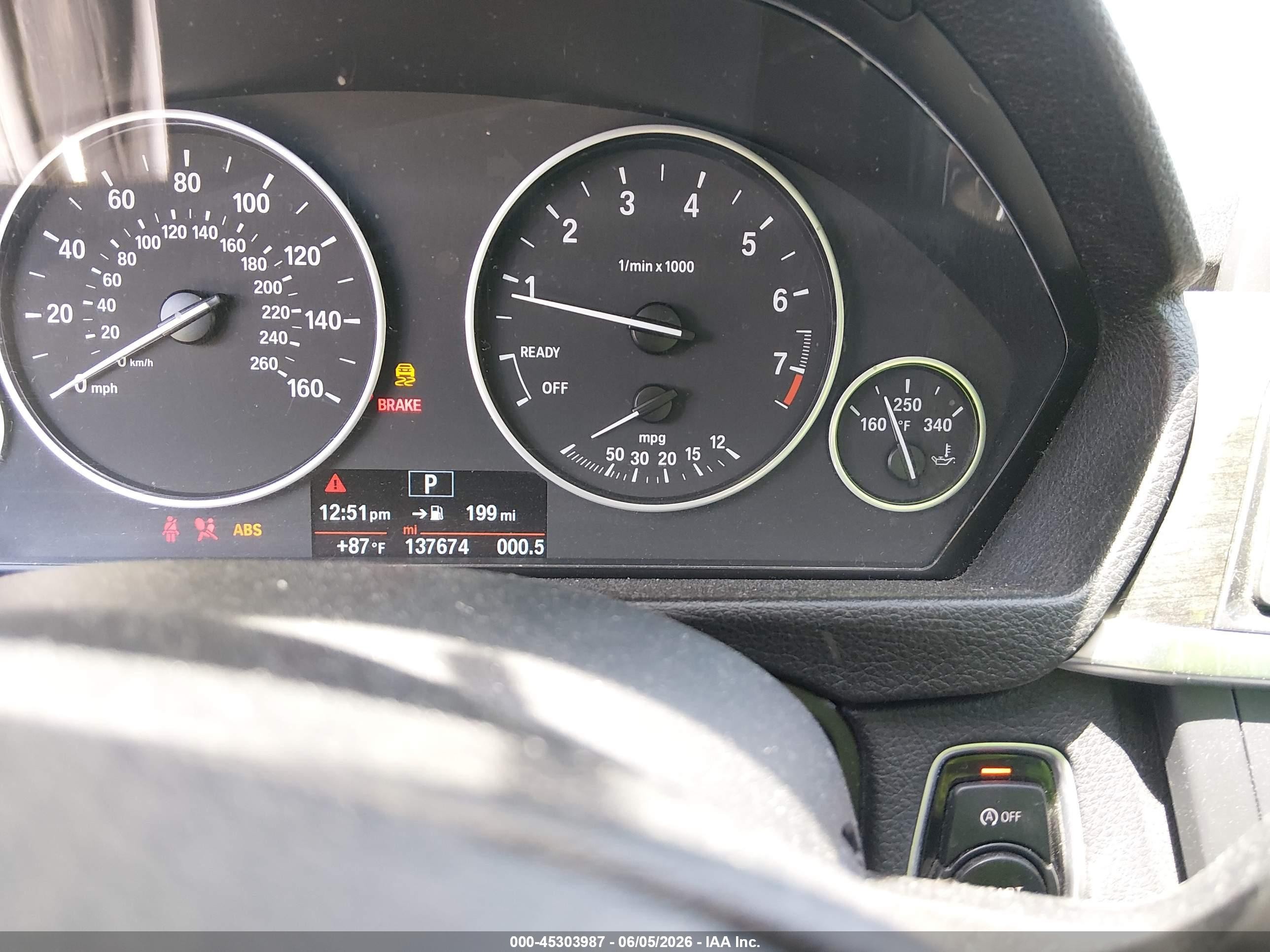 2015 Bmw 320i   Белый vin: WBA3B1C58FK139694