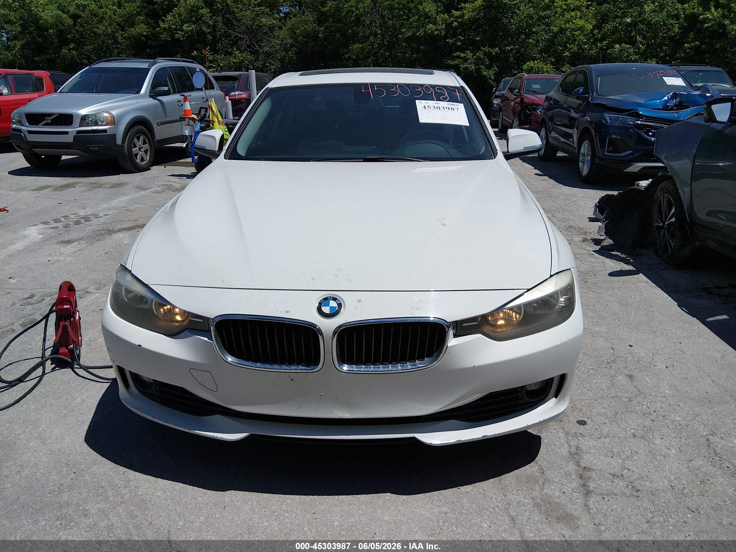 2015 Bmw 320i   Белый vin: WBA3B1C58FK139694