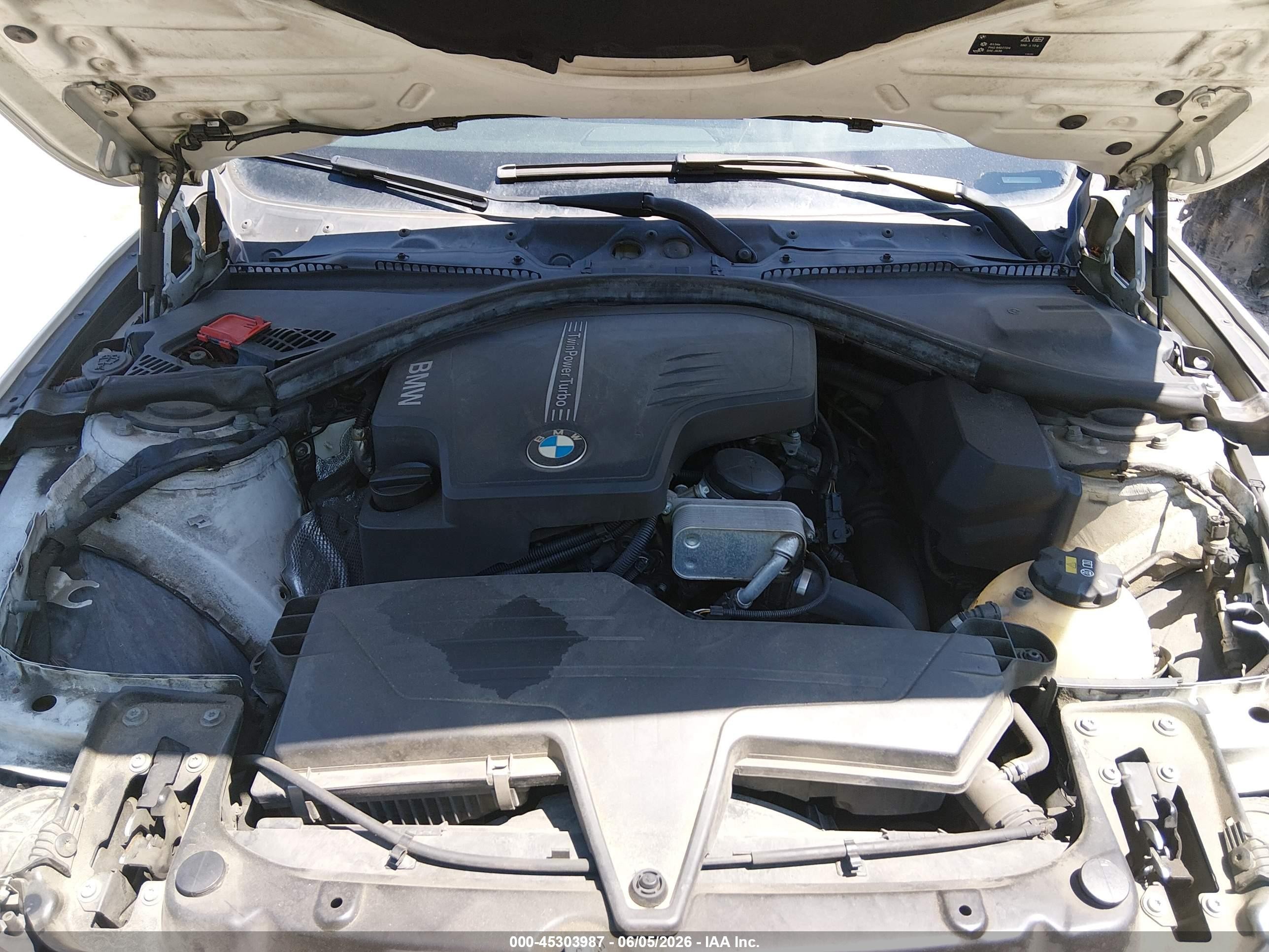 2015 Bmw 320i   Белый vin: WBA3B1C58FK139694