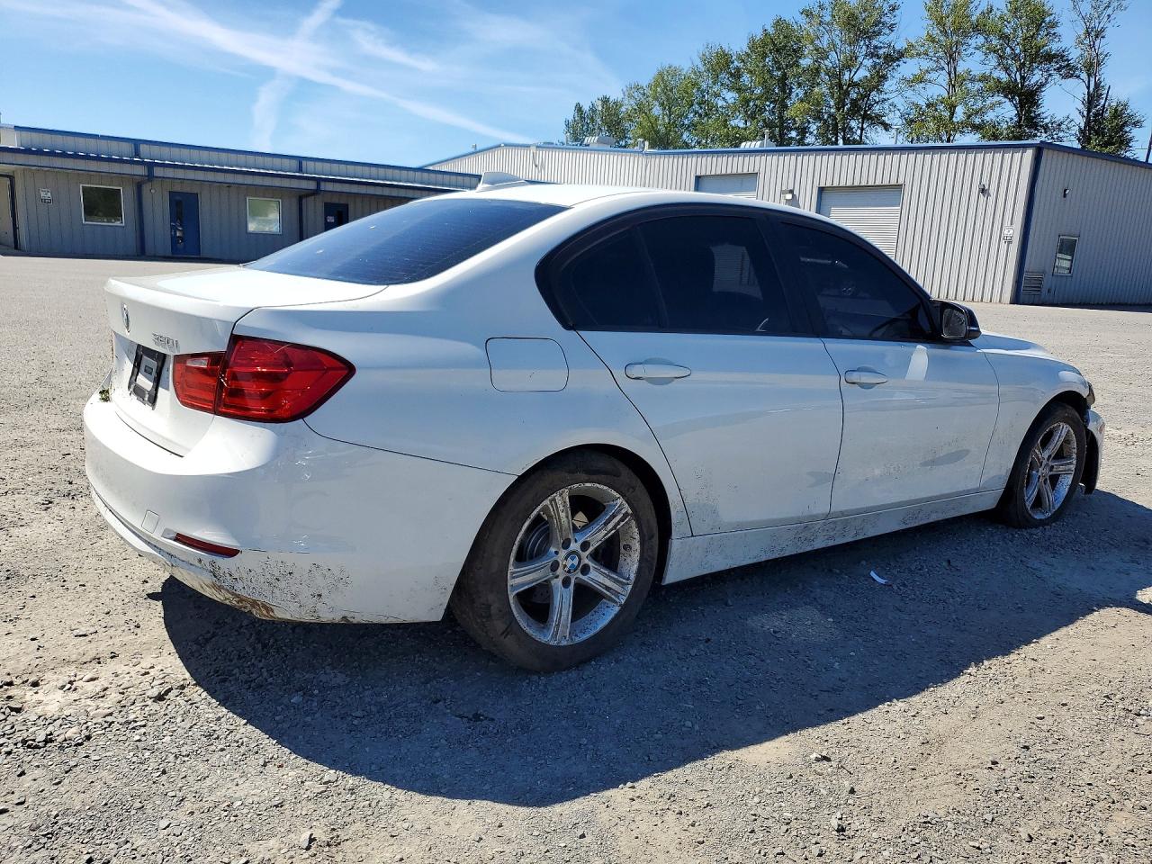 2015 Bmw 320 I White vin: WBA3B1C59FK138070