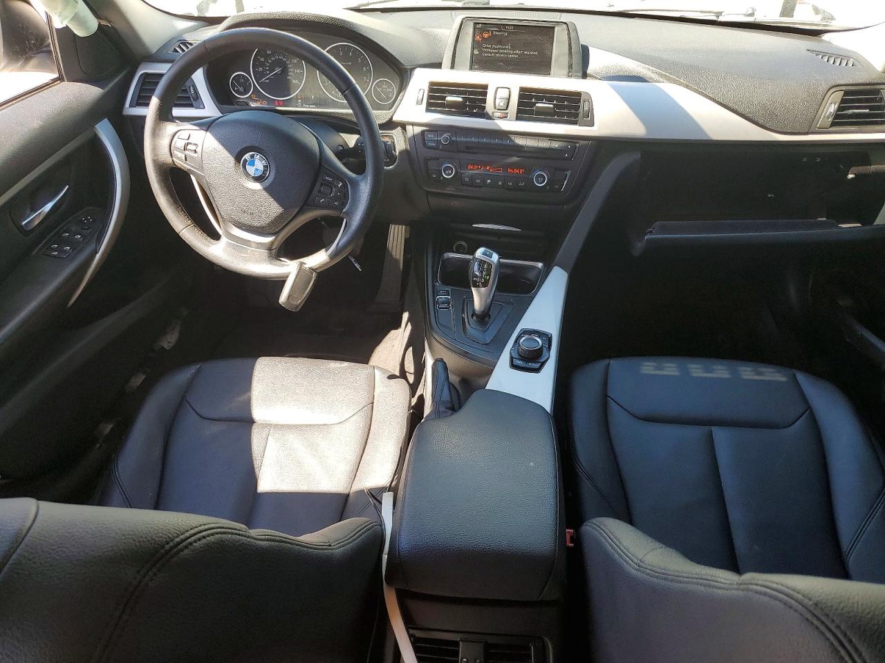 2015 Bmw 320 I White vin: WBA3B1C59FK138070