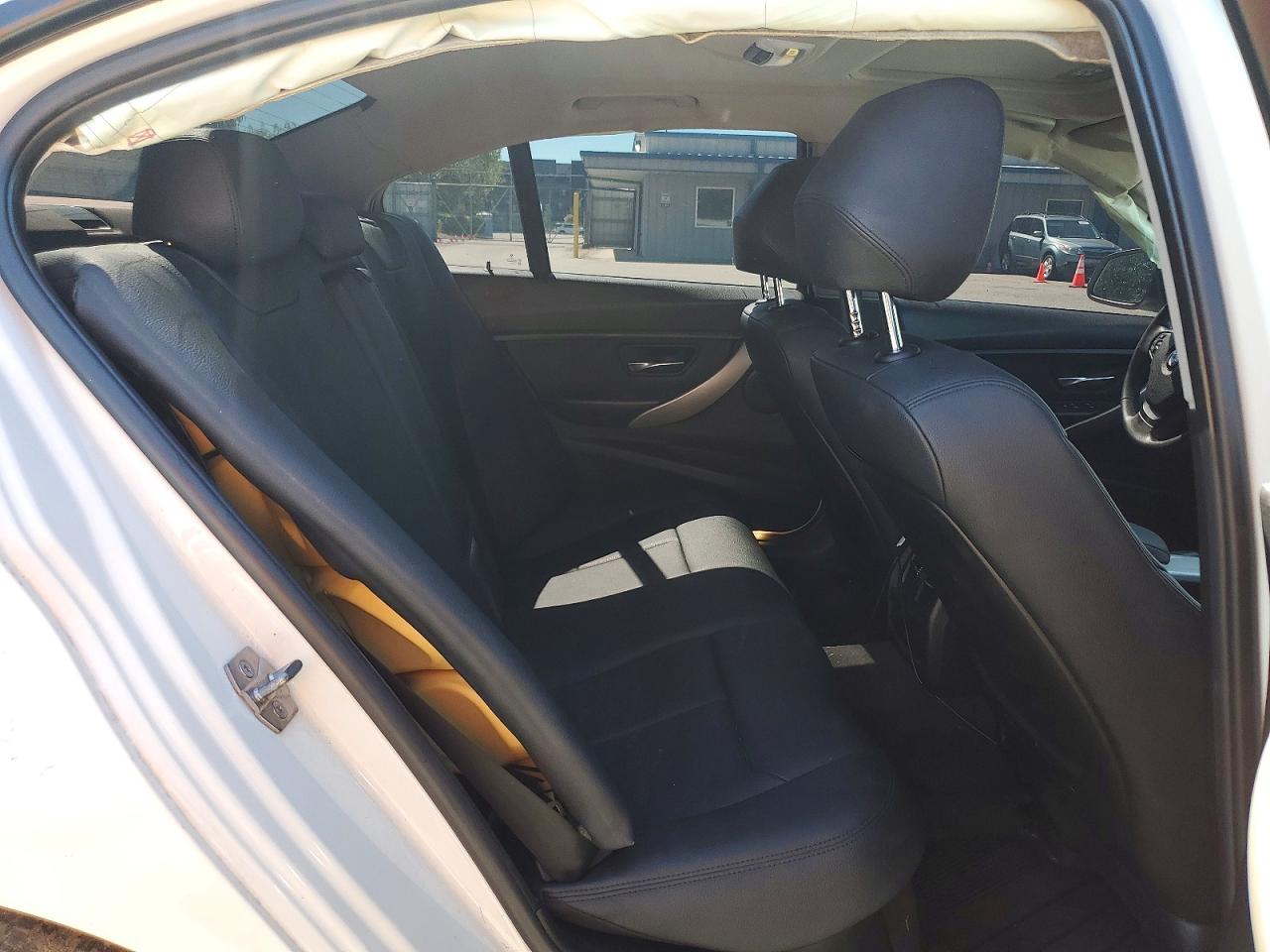 2015 Bmw 320 I White vin: WBA3B1C59FK138070