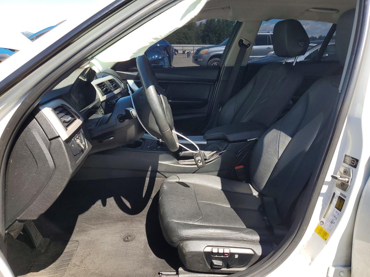 2015 Bmw 320 I White vin: WBA3B1C59FK138070