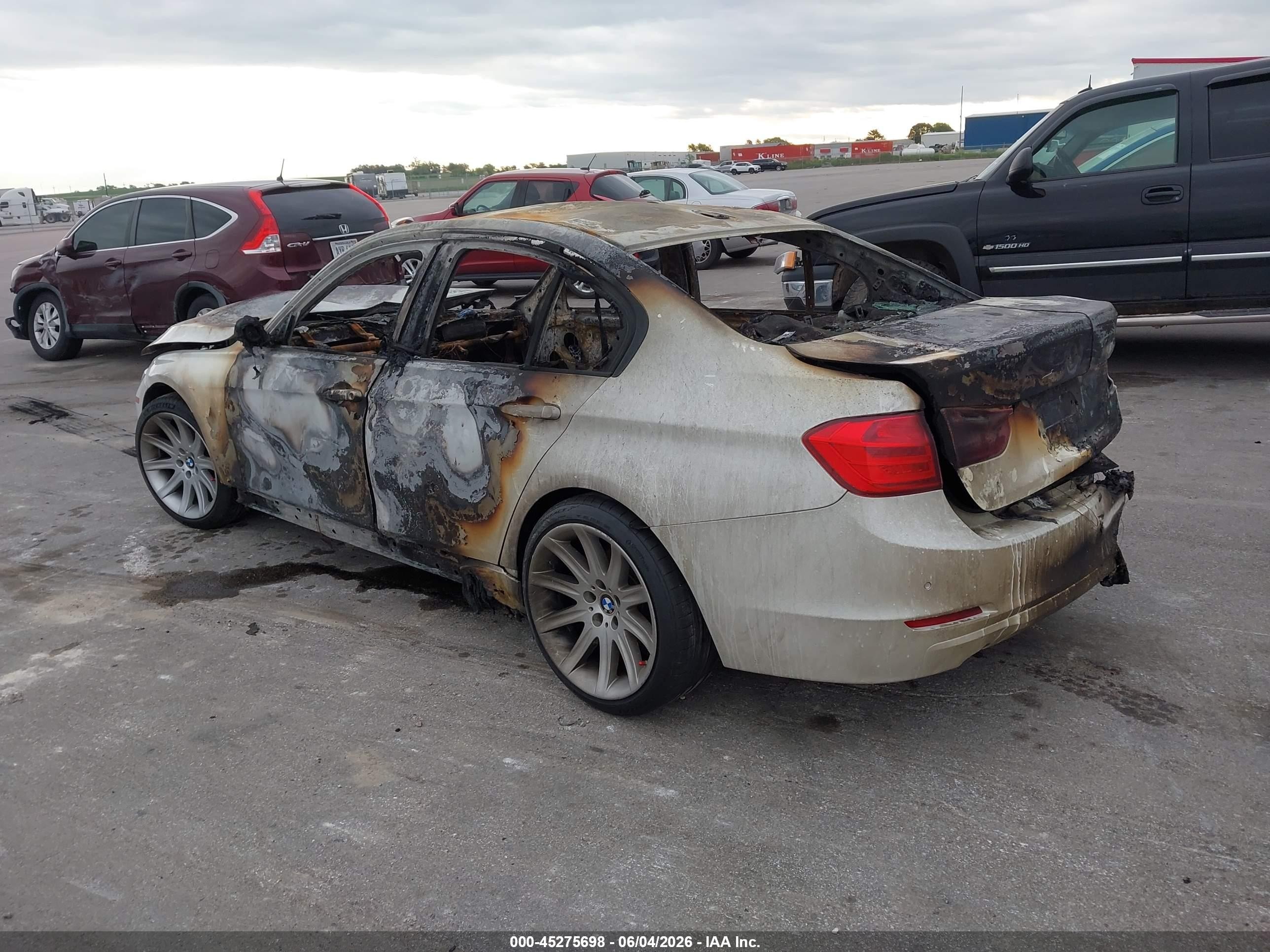 2015 Bmw 320i   White vin: WBA3B1C59FK138845