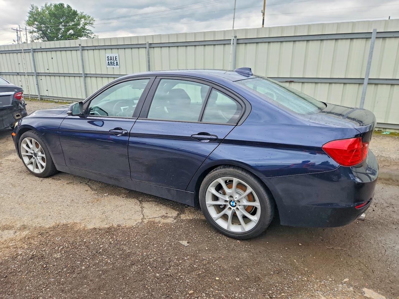 2013 Bmw 320 I Blue vin: WBA3B1C5XDF461677