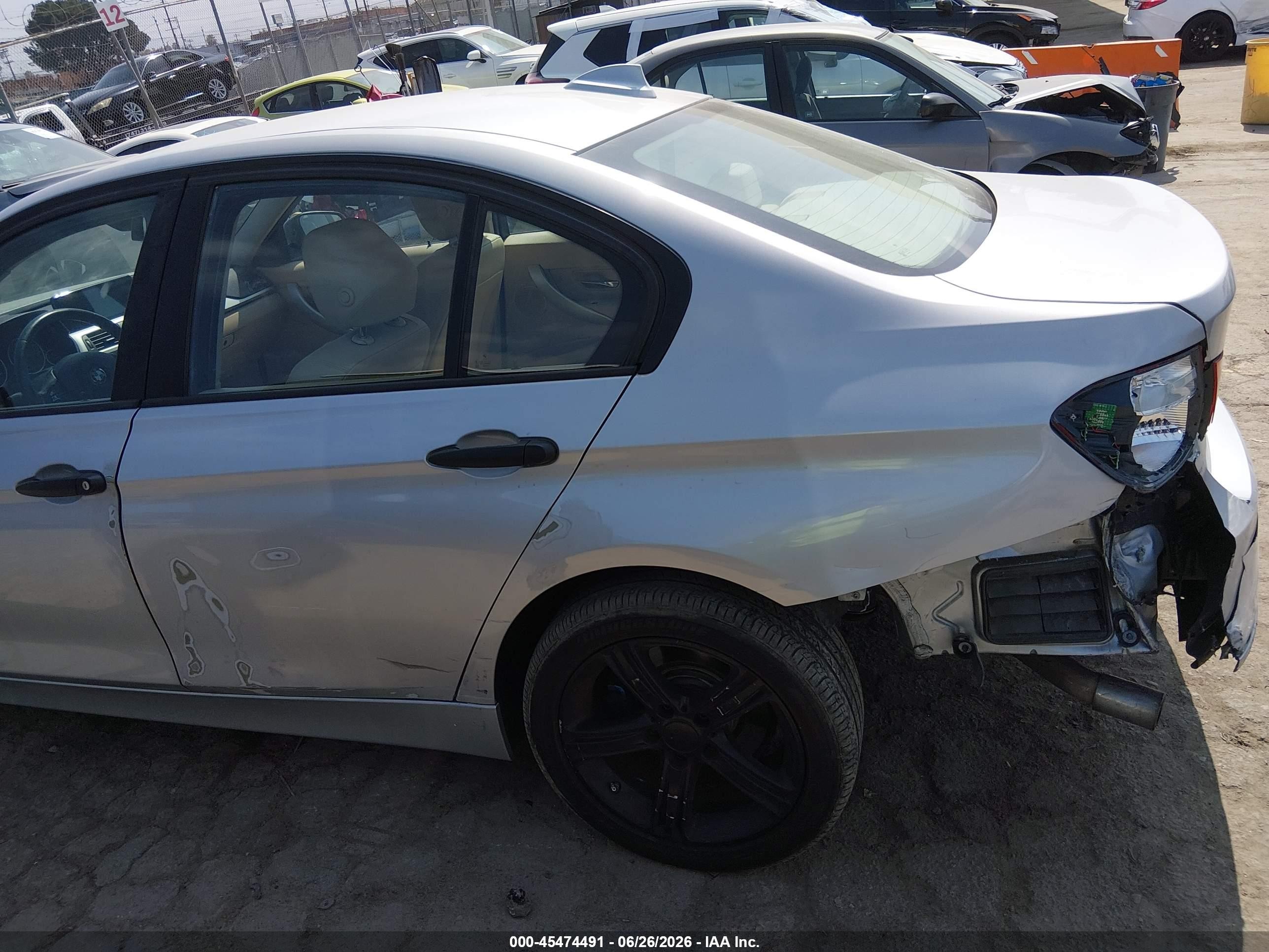 2013 Bmw 320i   Silver vin: WBA3B1C5XDK130041