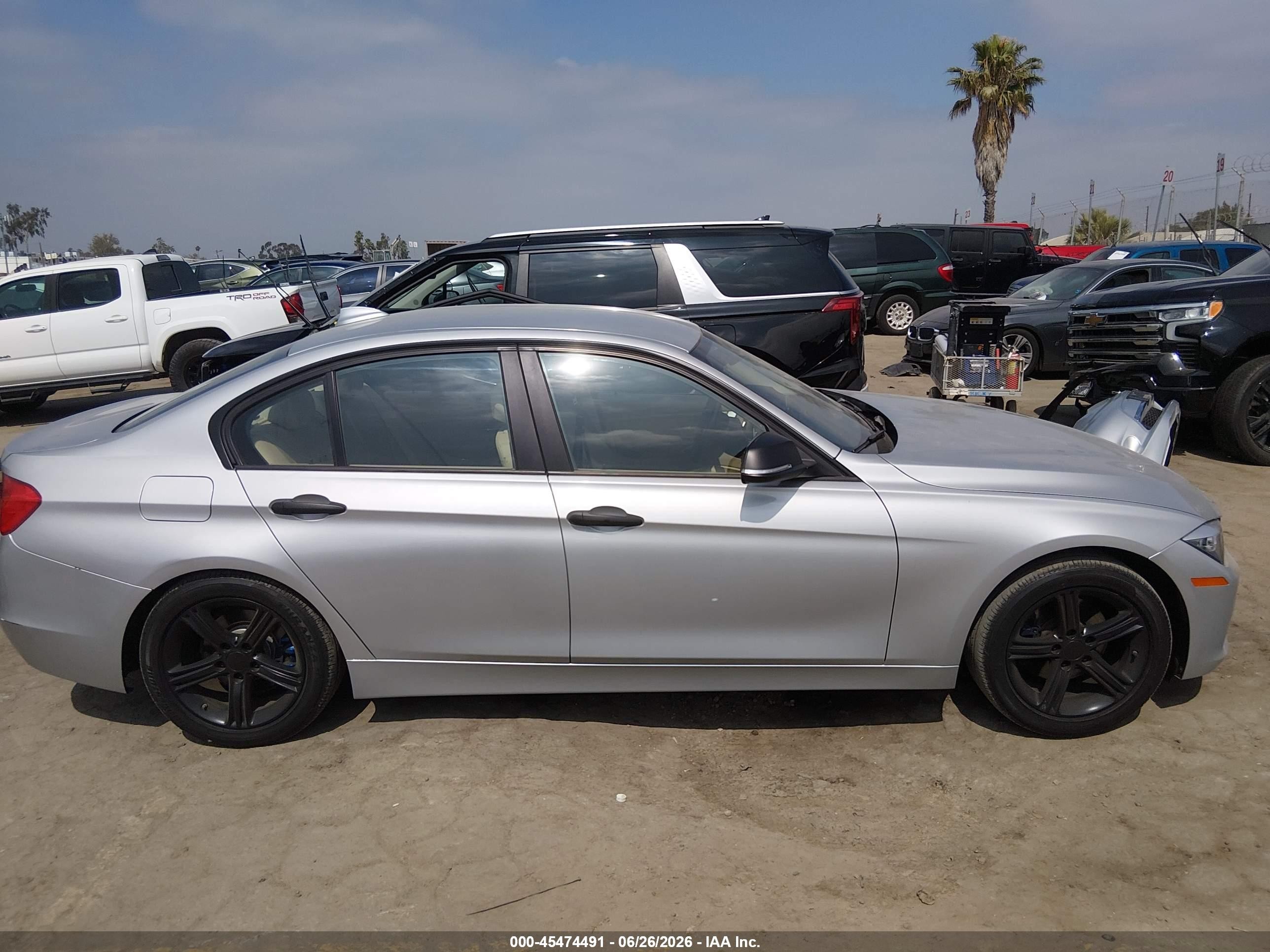 2013 Bmw 320i   Silver vin: WBA3B1C5XDK130041