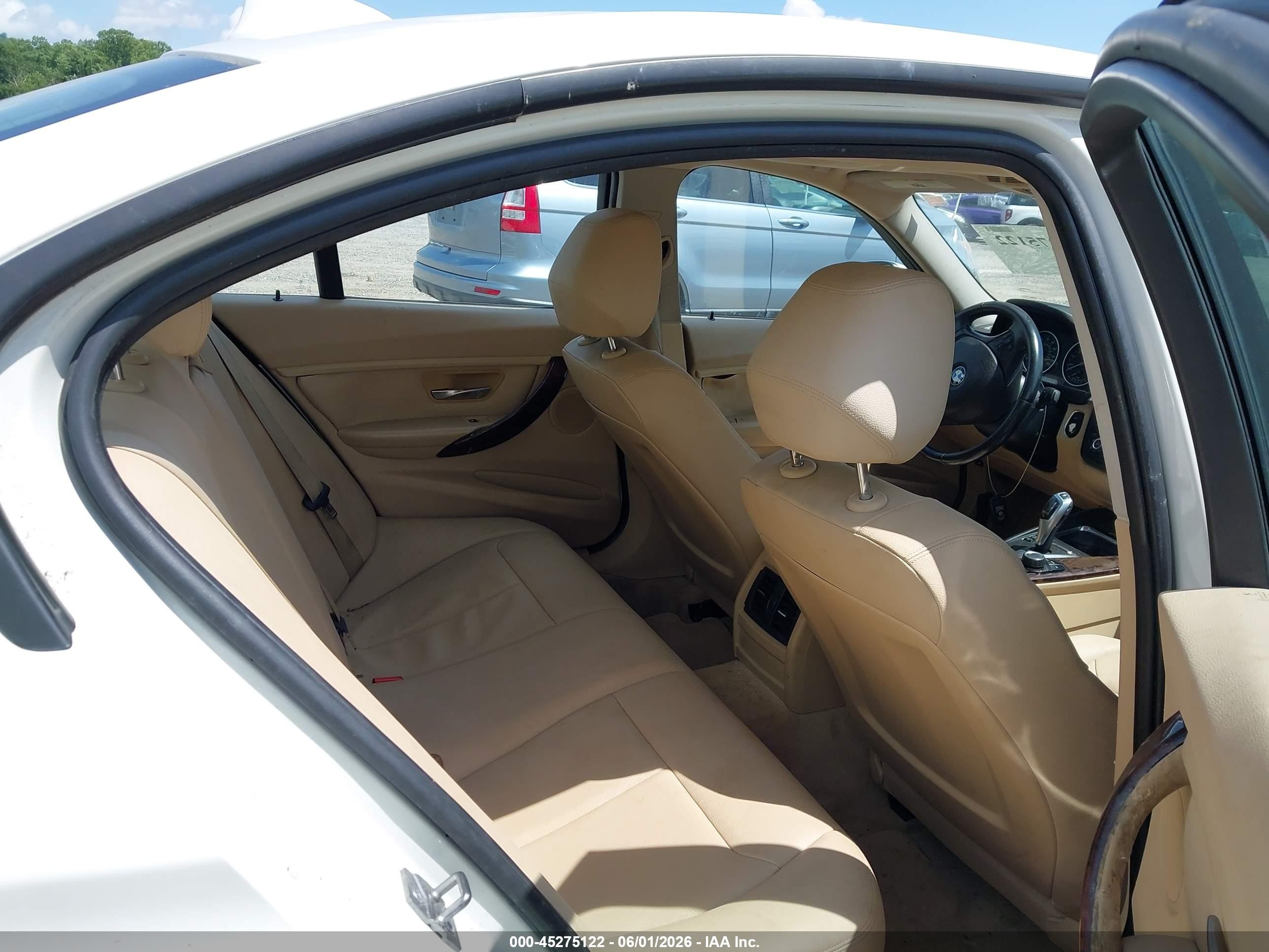 2014 Bmw 320i   White vin: WBA3B1C5XEK134012