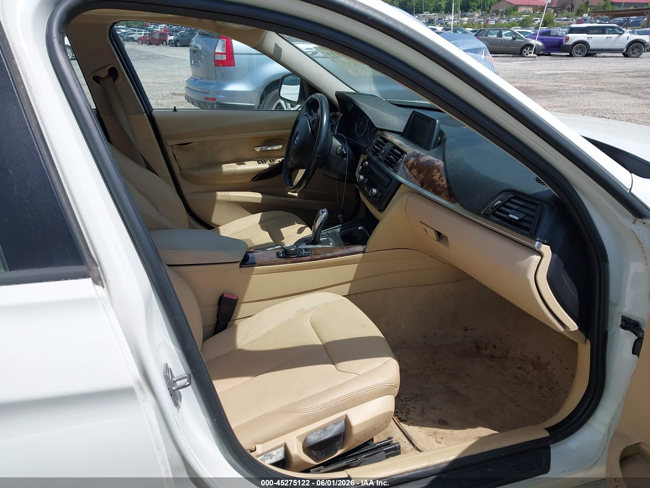 2014 Bmw 320i   White vin: WBA3B1C5XEK134012