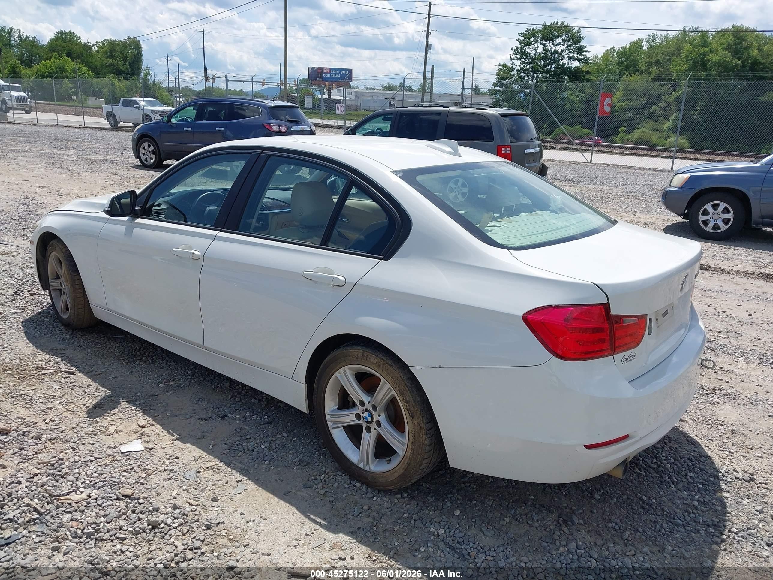 2014 Bmw 320i   White vin: WBA3B1C5XEK134012