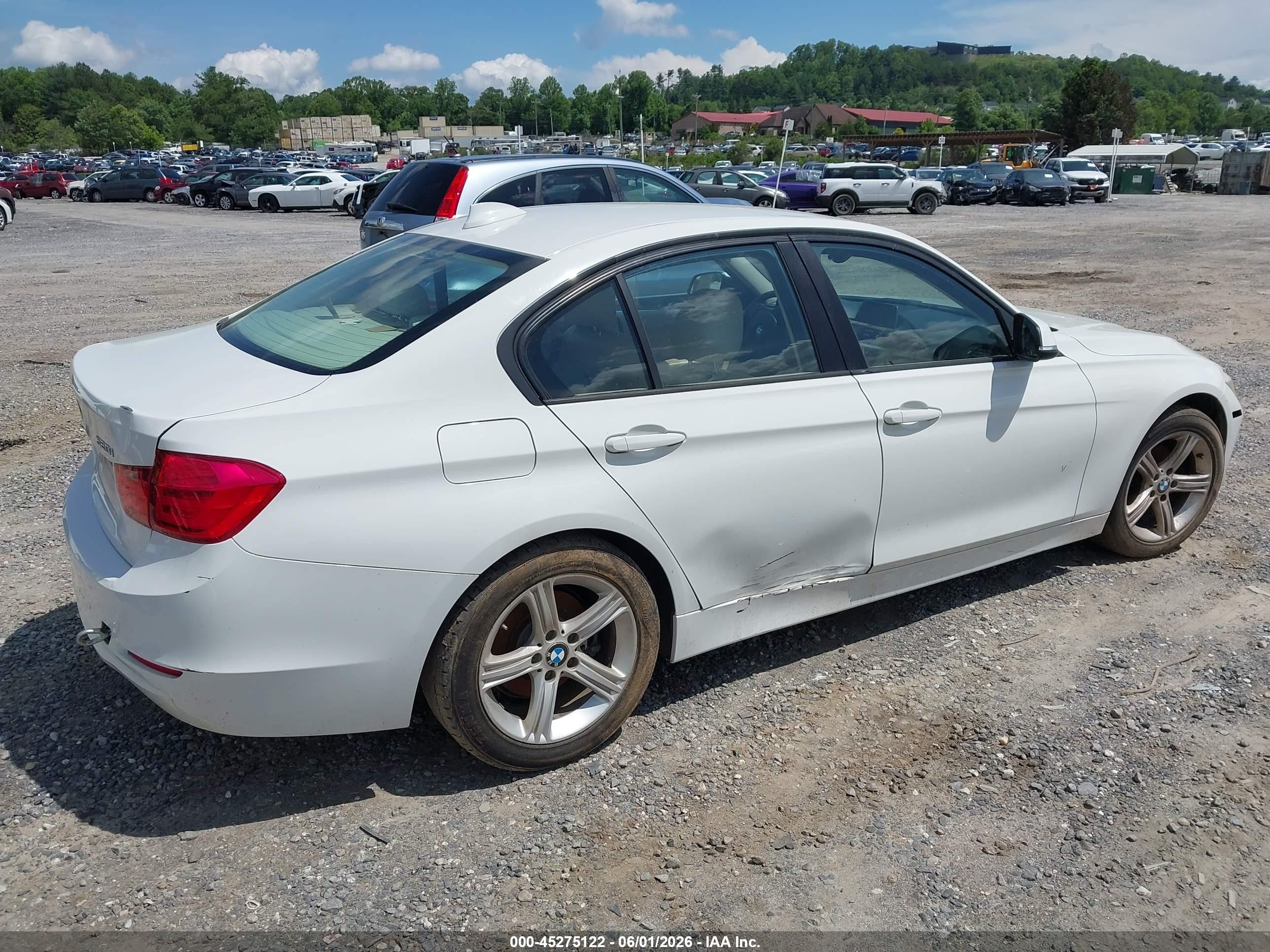 2014 Bmw 320i   White vin: WBA3B1C5XEK134012