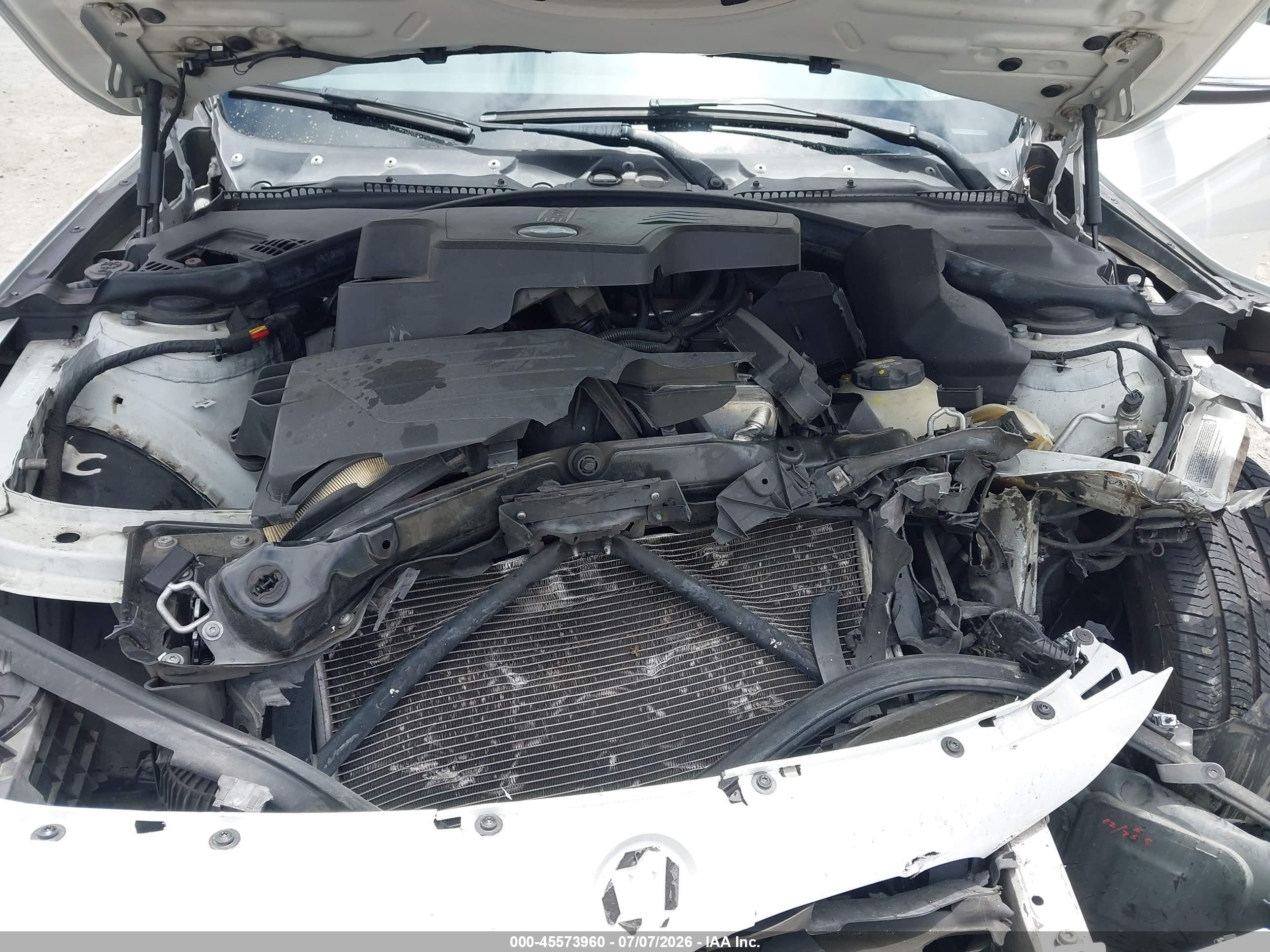 2014 Bmw 320i   White vin: WBA3B1G50ENS79326