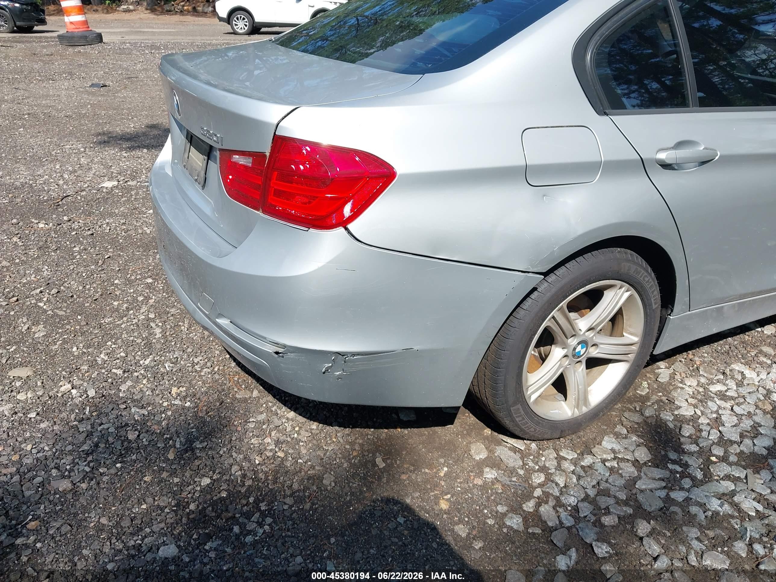 2014 Bmw 320i   Silver vin: WBA3B1G50ENT01065
