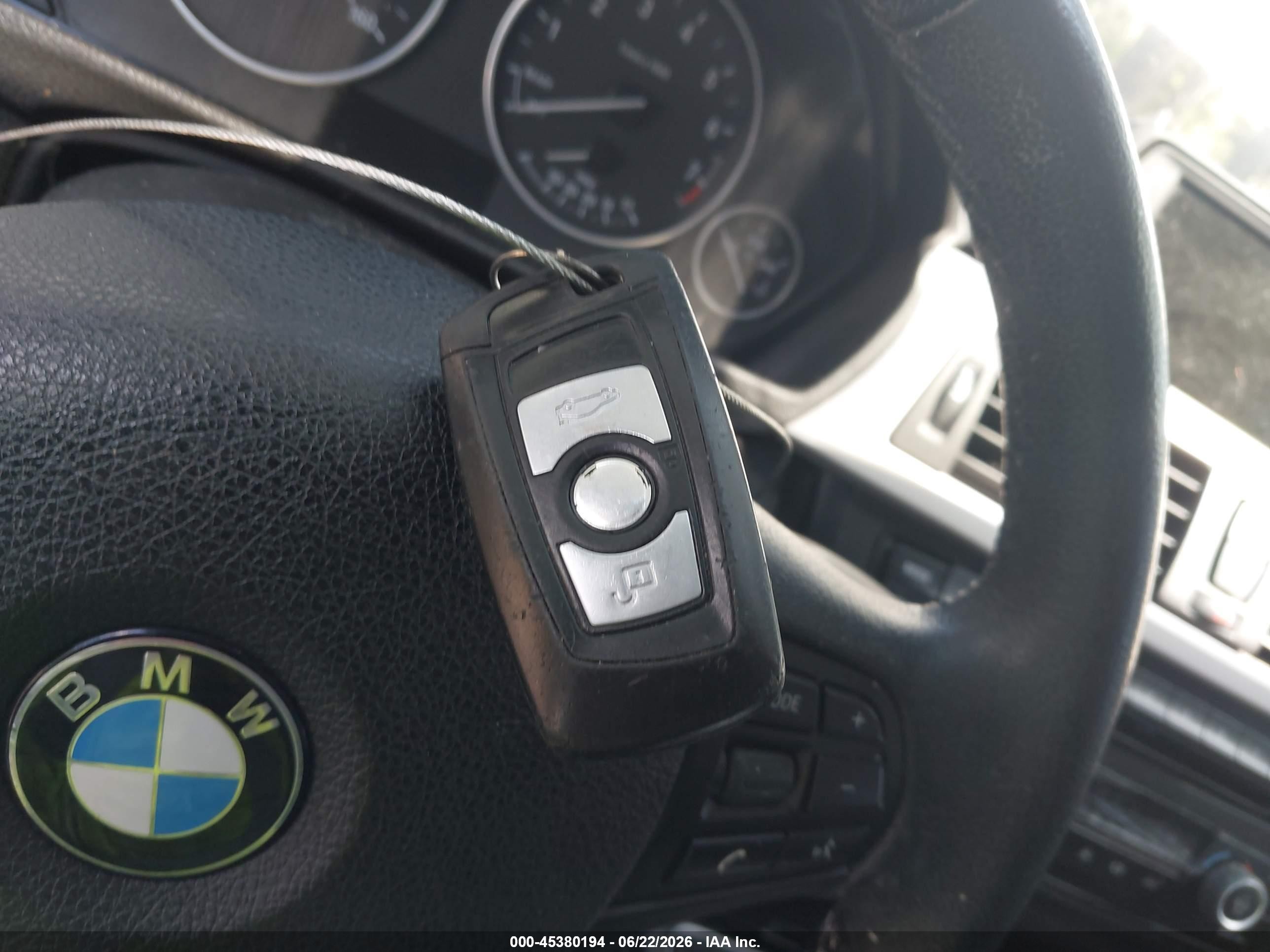 2014 Bmw 320i   Silver vin: WBA3B1G50ENT01065