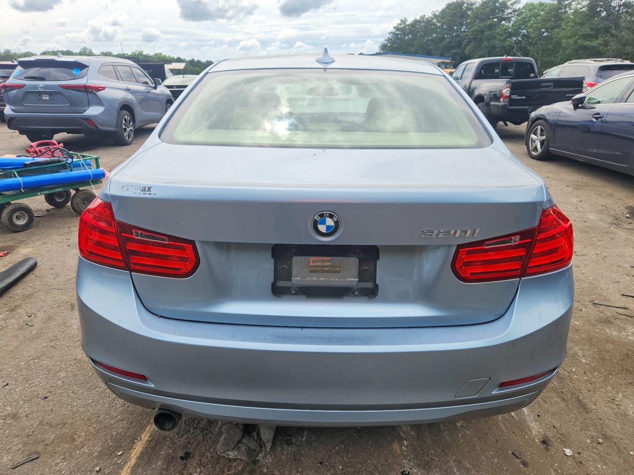 2014 Bmw 320 I Blue vin: WBA3B1G51ENS77293