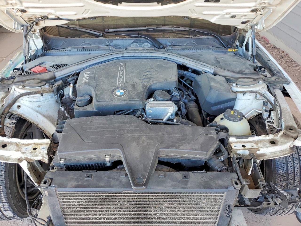 2014 Bmw 320 I Белый vin: WBA3B1G51ENS80243