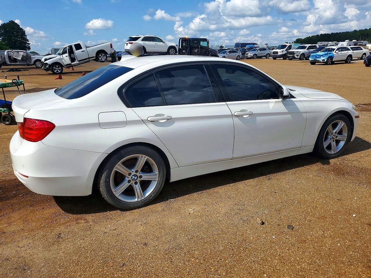 2015 Bmw 320 I White vin: WBA3B1G51FNT07409