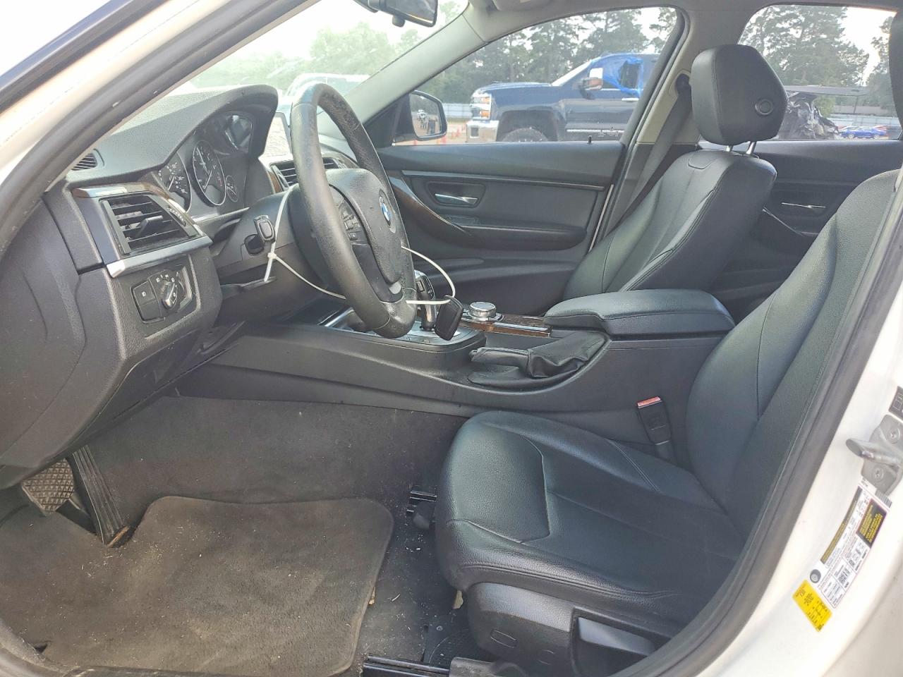2015 Bmw 320 I White vin: WBA3B1G51FNT07409