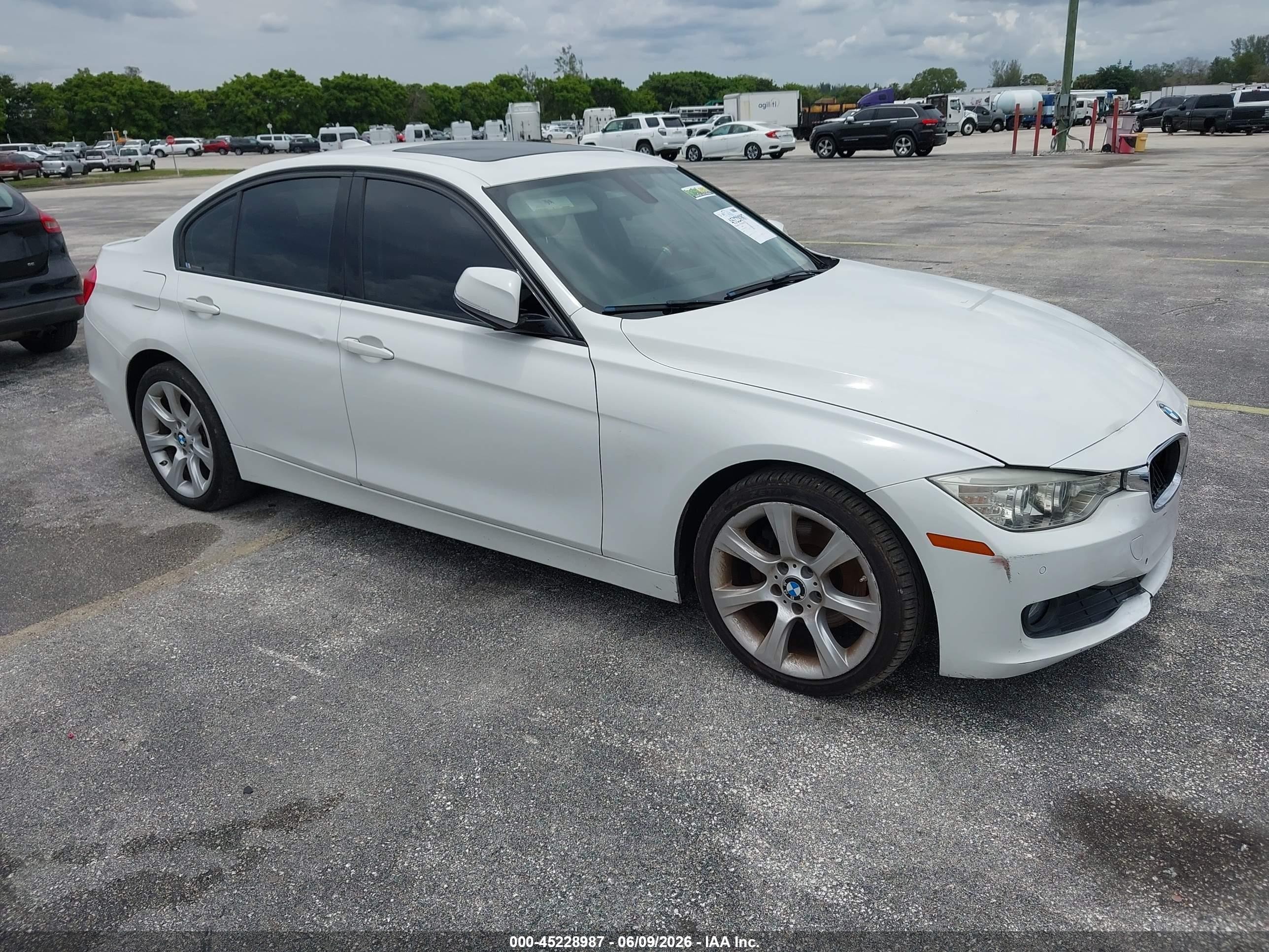 2015 Bmw 320i White vin: WBA3B1G51FNT07443