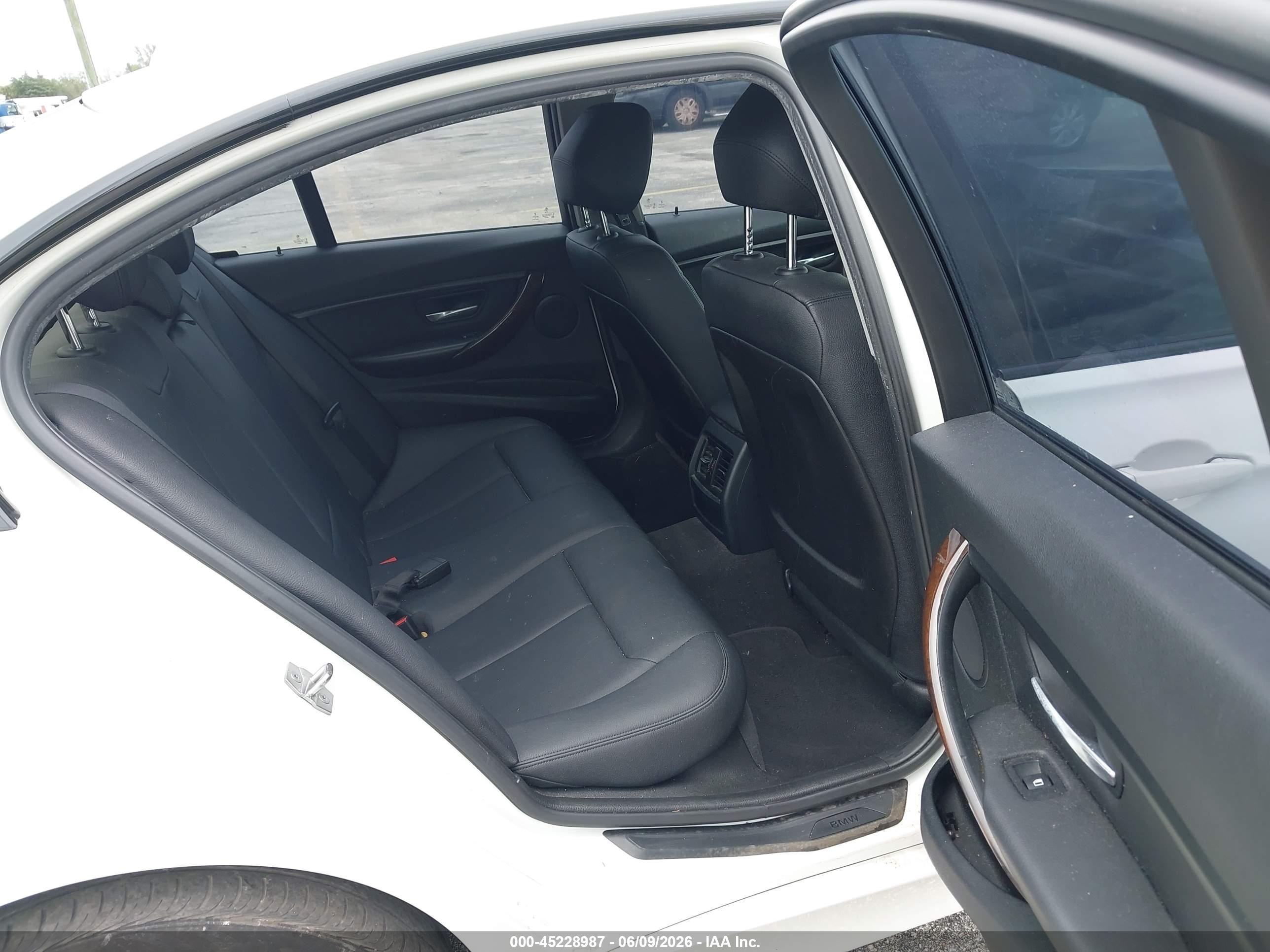 2015 Bmw 320i White vin: WBA3B1G51FNT07443