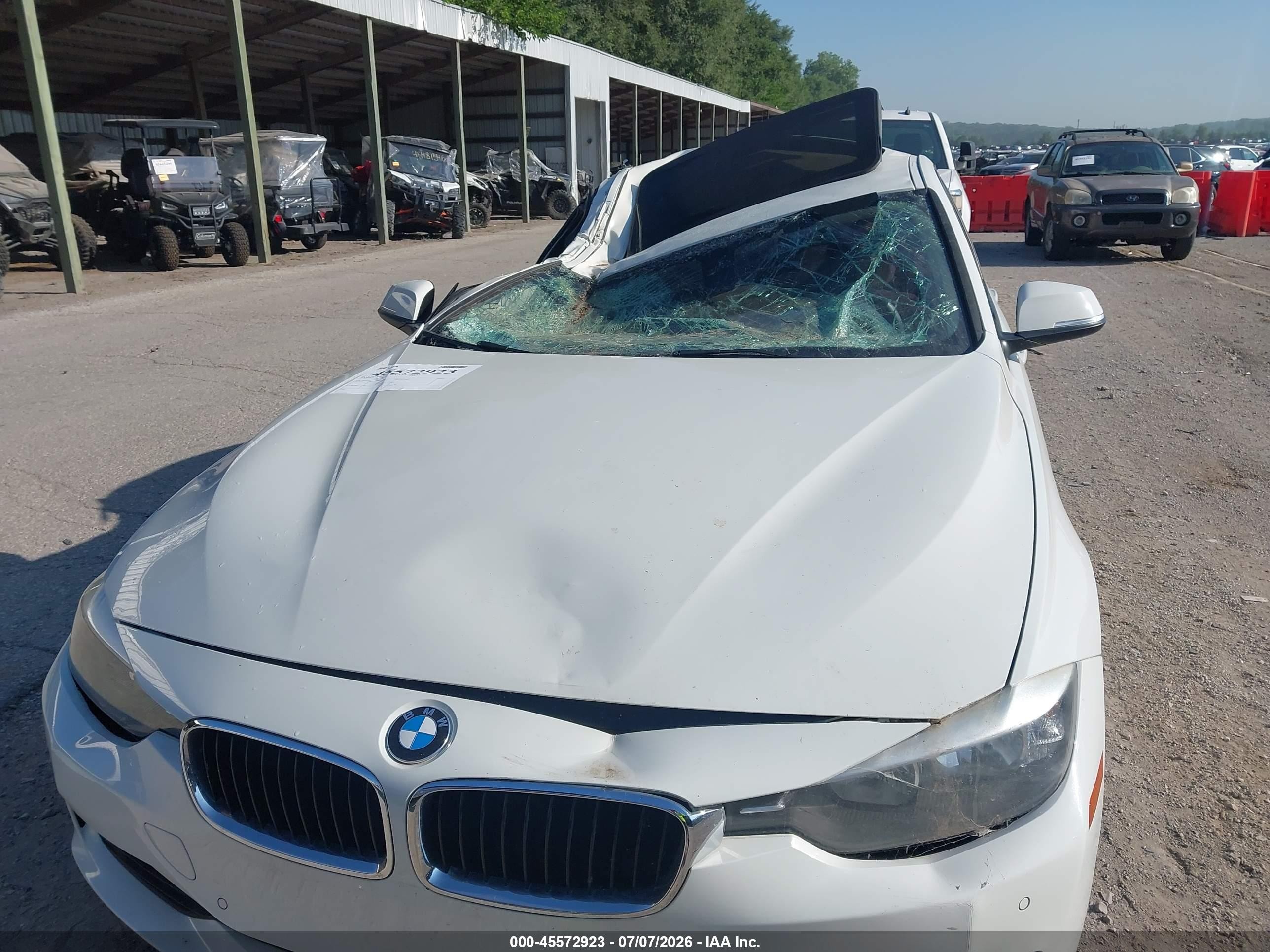 2014 Bmw 320i   White vin: WBA3B1G52ENT00113