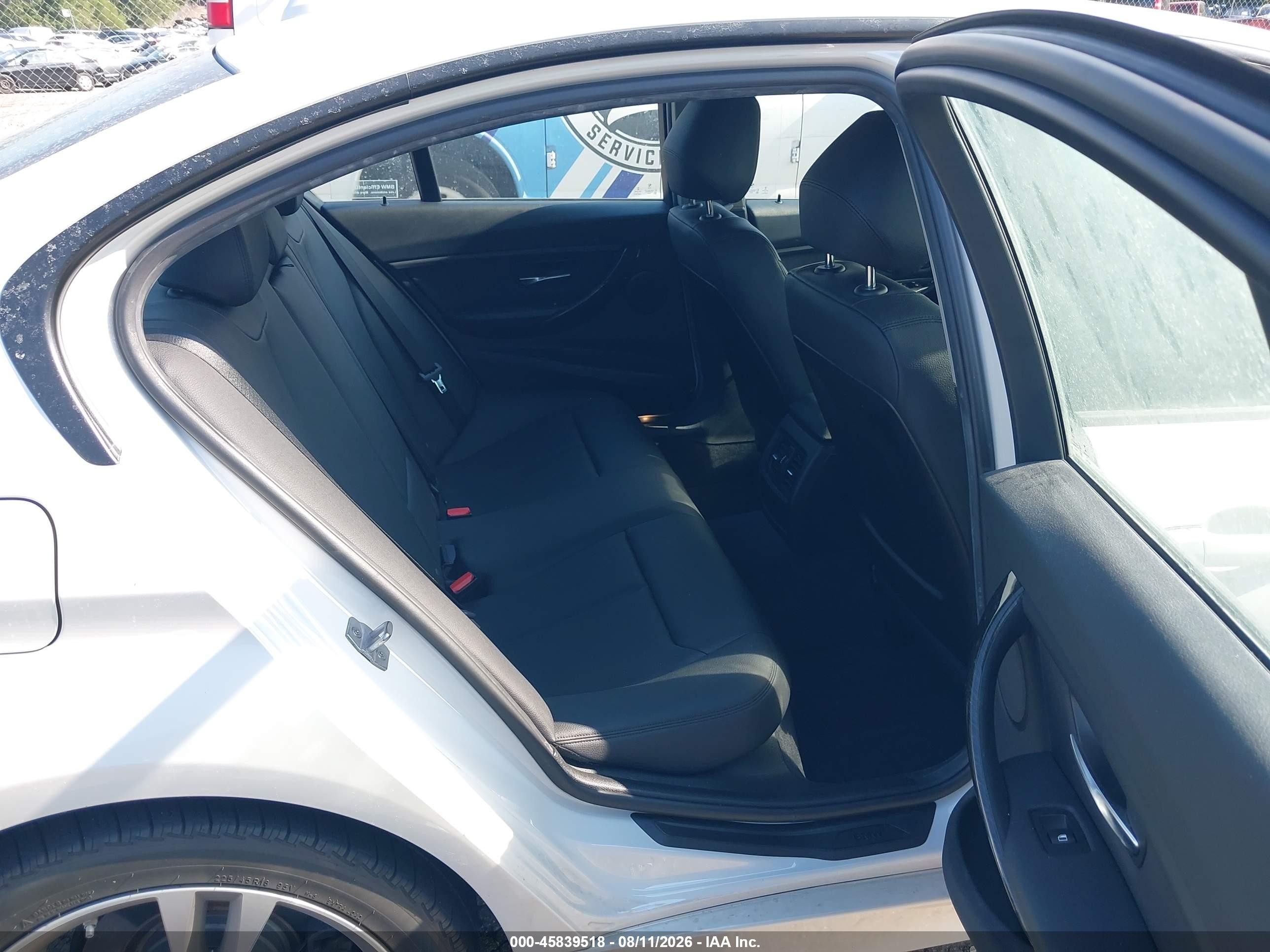 2015 Bmw 320i White vin: WBA3B1G52FNT02784