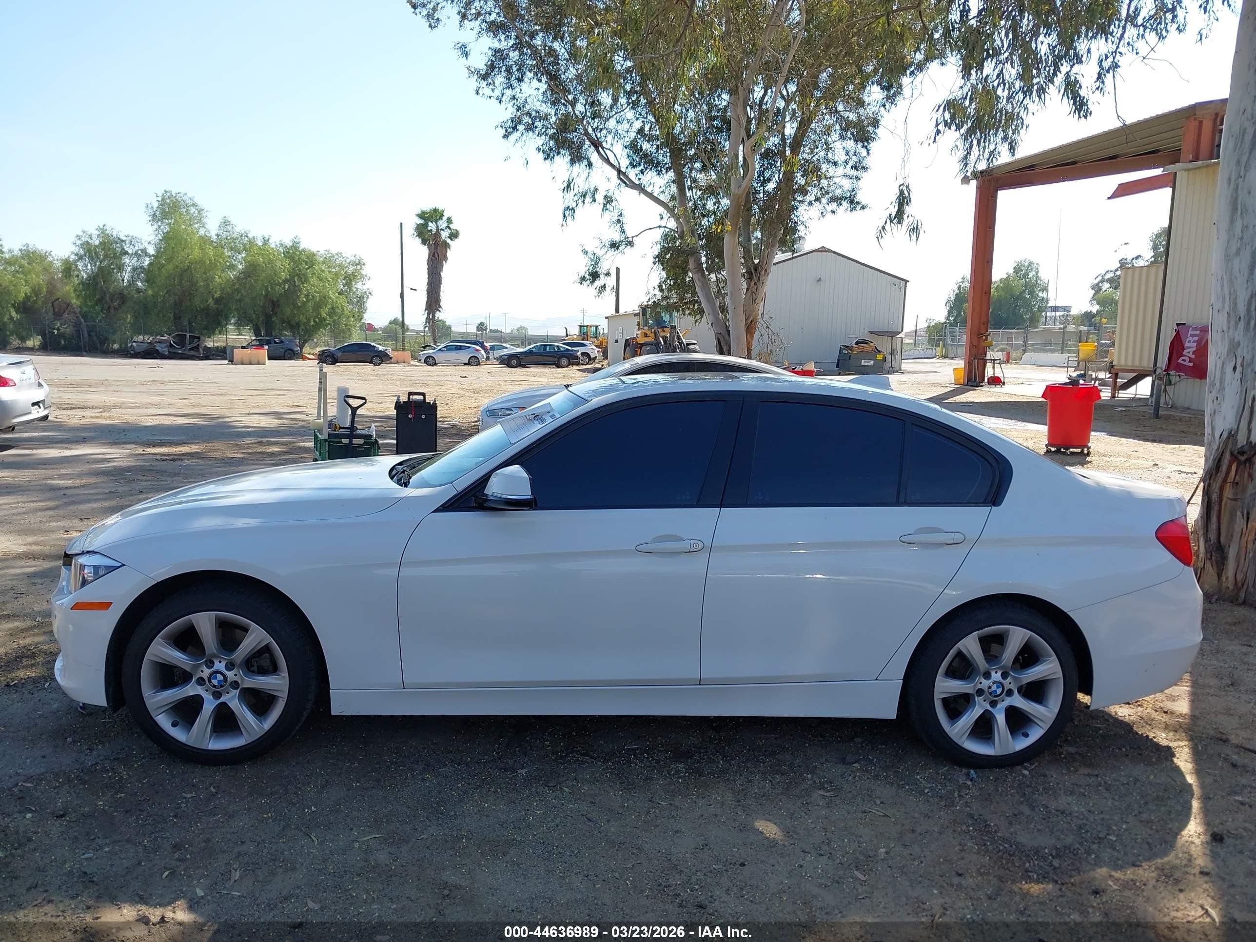 2015 Bmw 320i   White vin: WBA3B1G52FNT05314