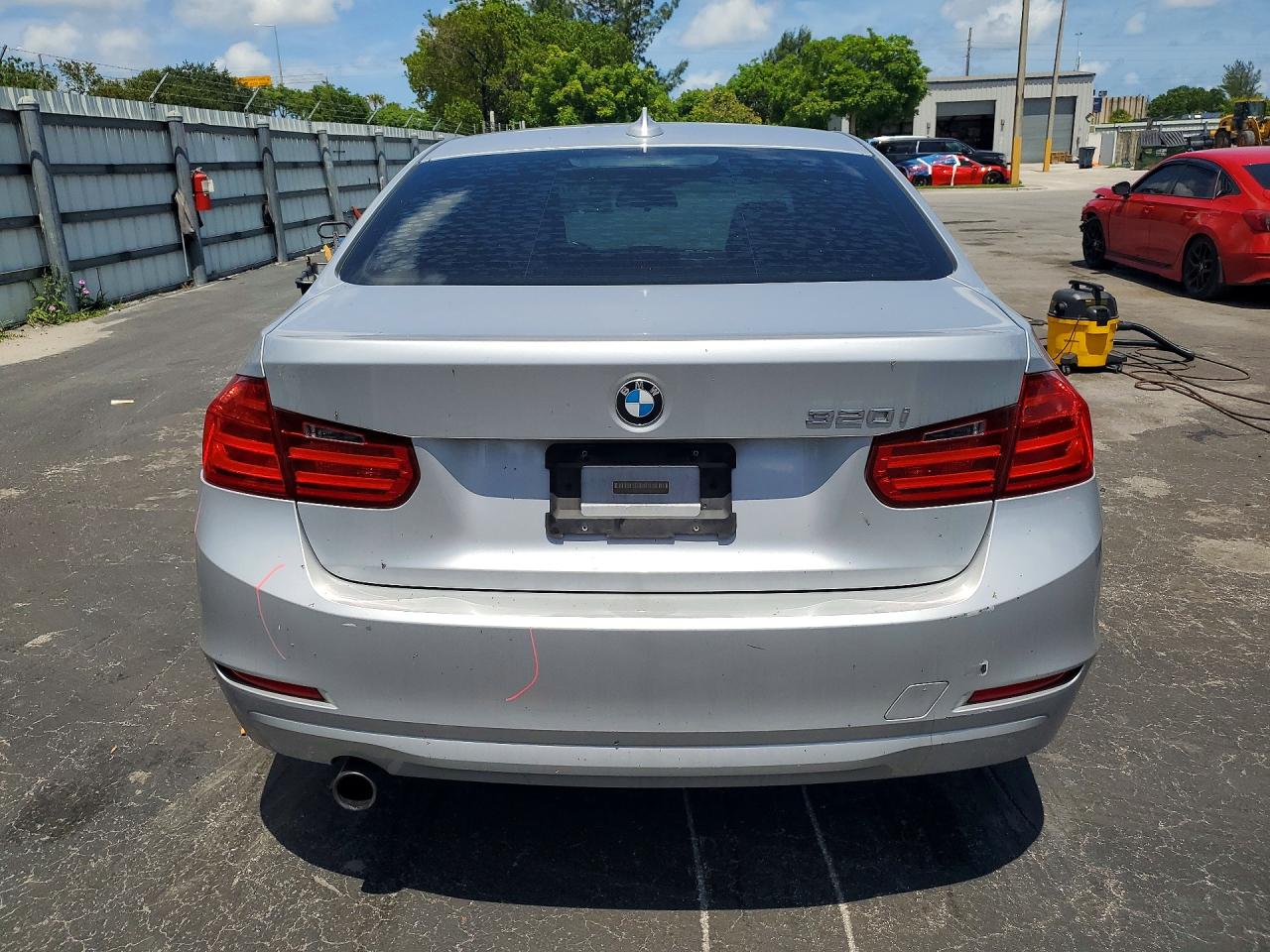 2015 Bmw 320 I Silver vin: WBA3B1G52FNT05667