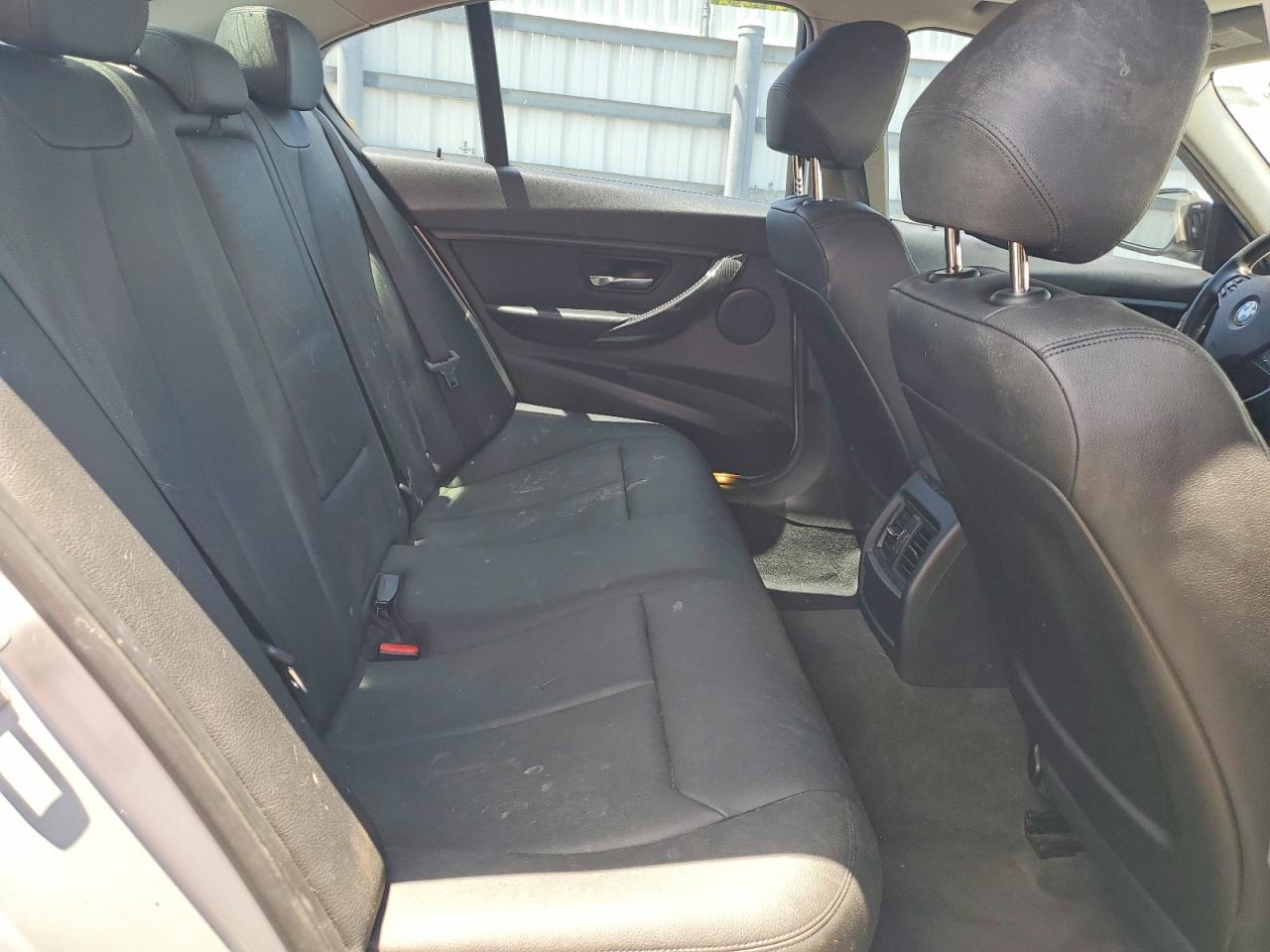 2015 Bmw 320 I Silver vin: WBA3B1G52FNT05667