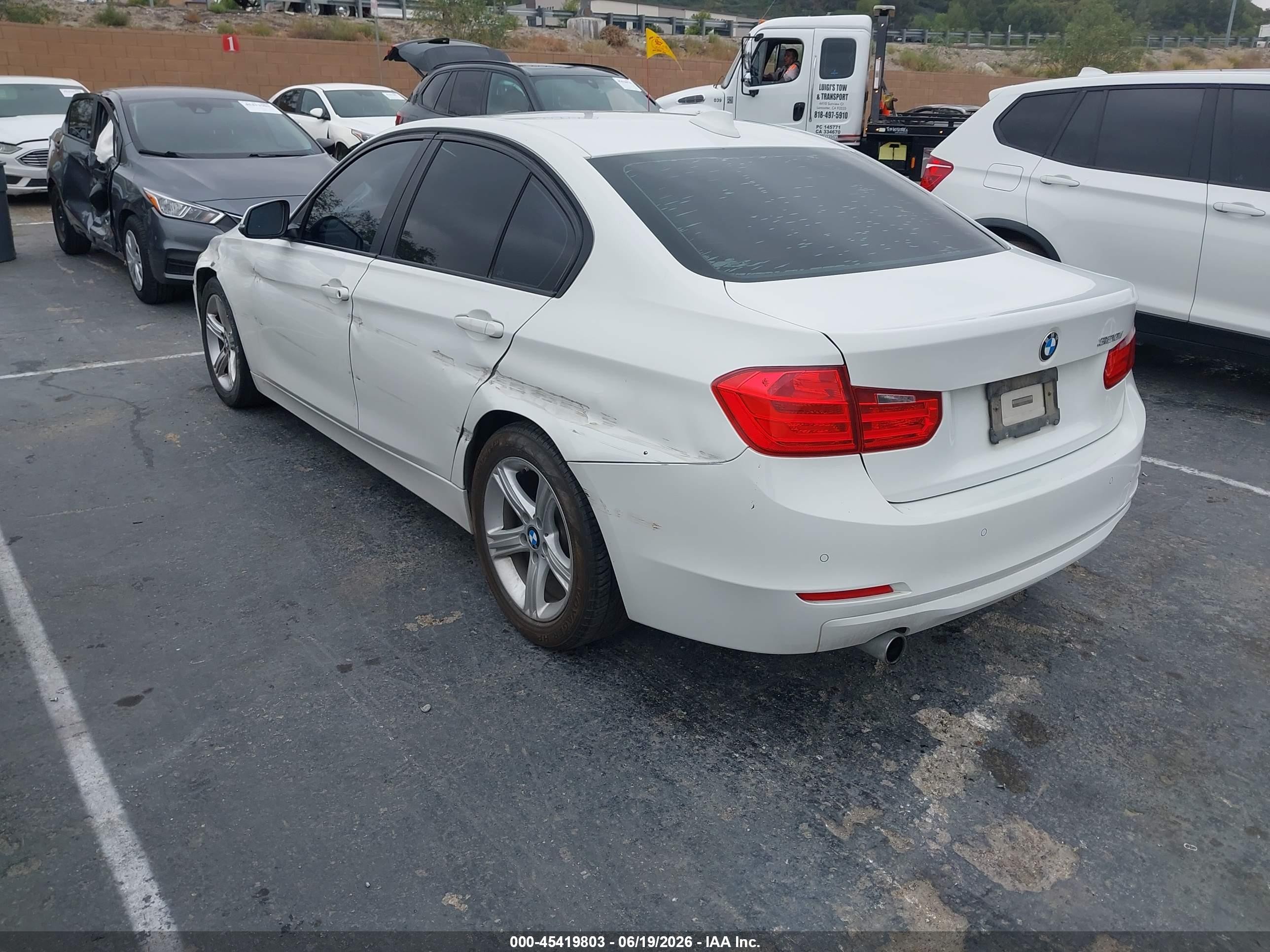 2015 Bmw 320i   White vin: WBA3B1G52FNT07905