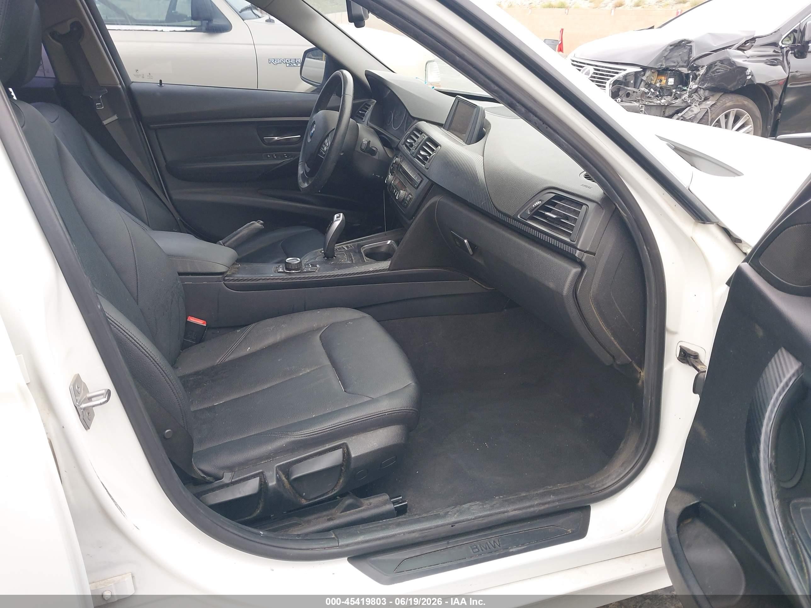 2015 Bmw 320i   White vin: WBA3B1G52FNT07905