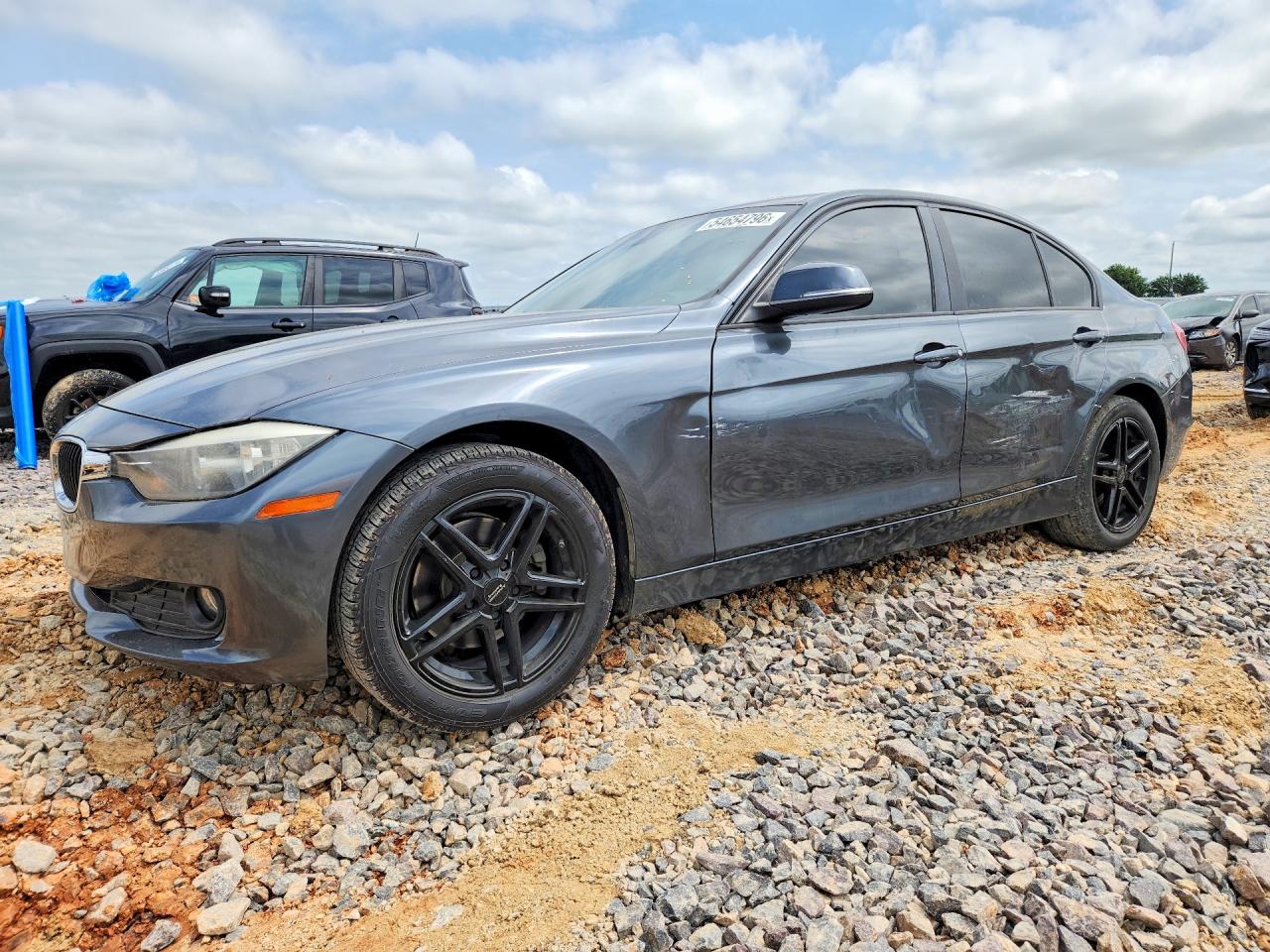 2015 Bmw 320 I Серый vin: WBA3B1G52FNT64086