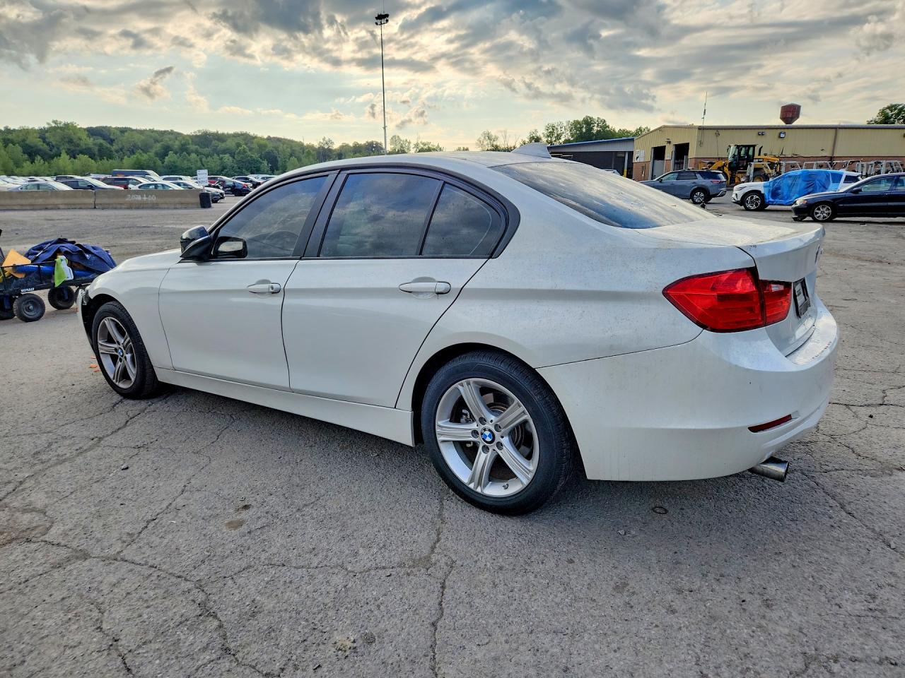 2015 Bmw 320 I White vin: WBA3B1G53FNT63643