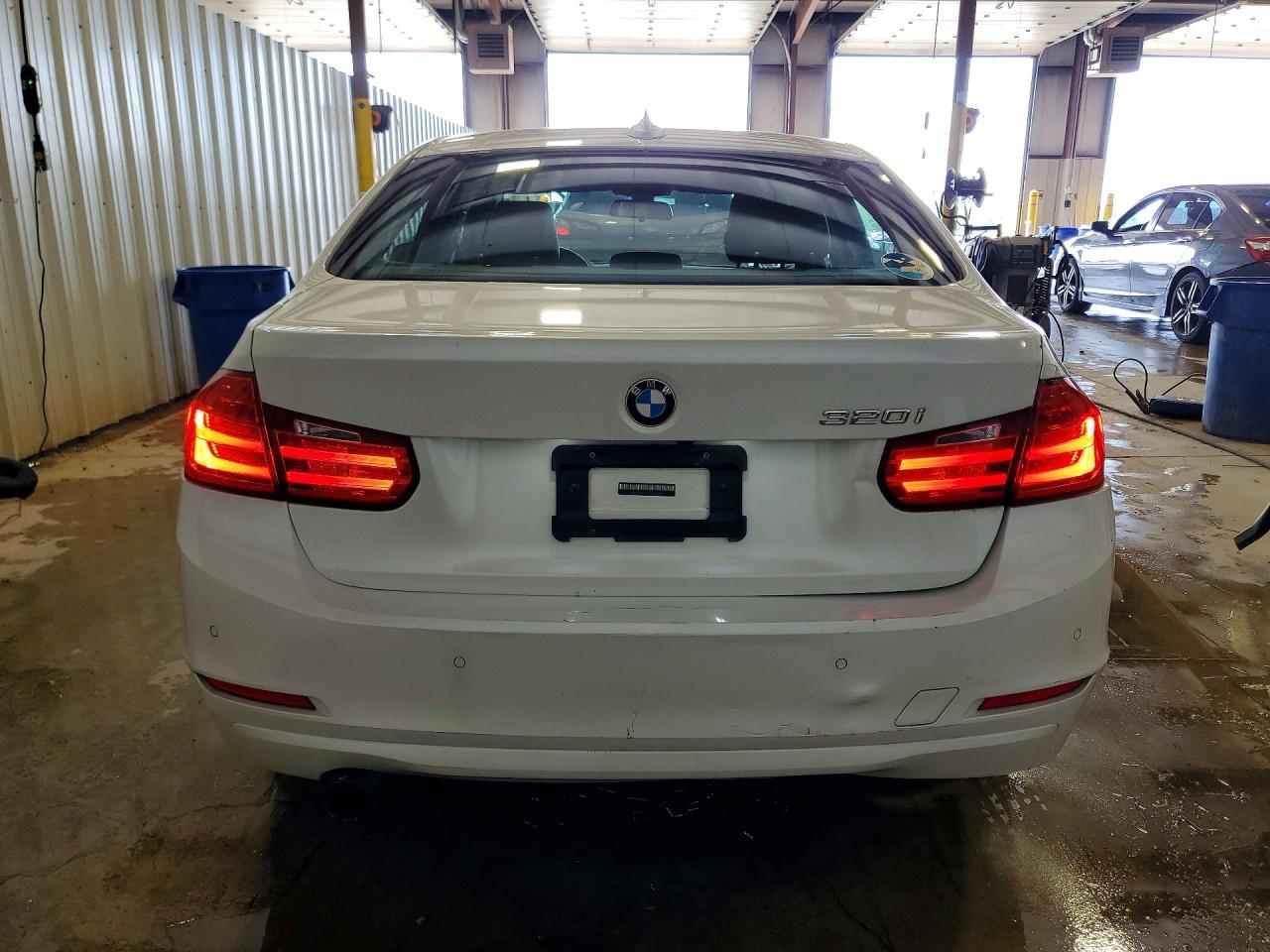 2015 Bmw 320 I White vin: WBA3B1G54FNT02298