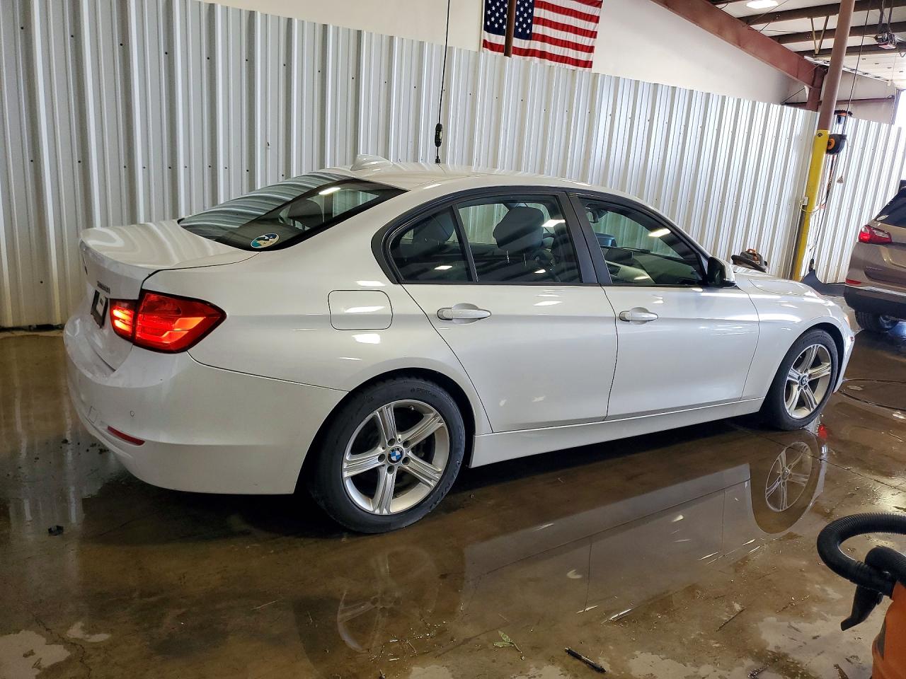 2015 Bmw 320 I White vin: WBA3B1G54FNT02298