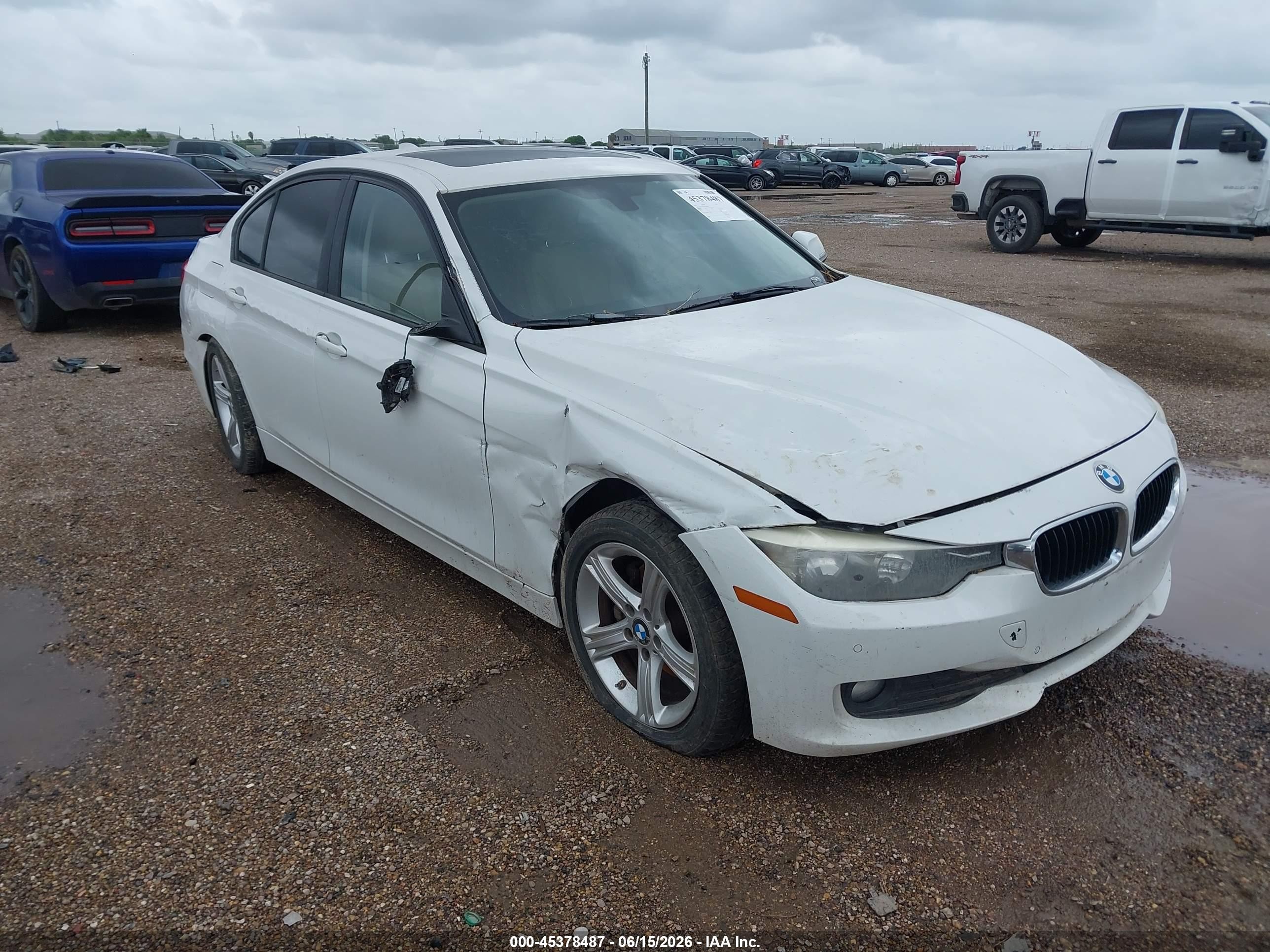 2014 Bmw 320i   Белый vin: WBA3B1G55ENT00199